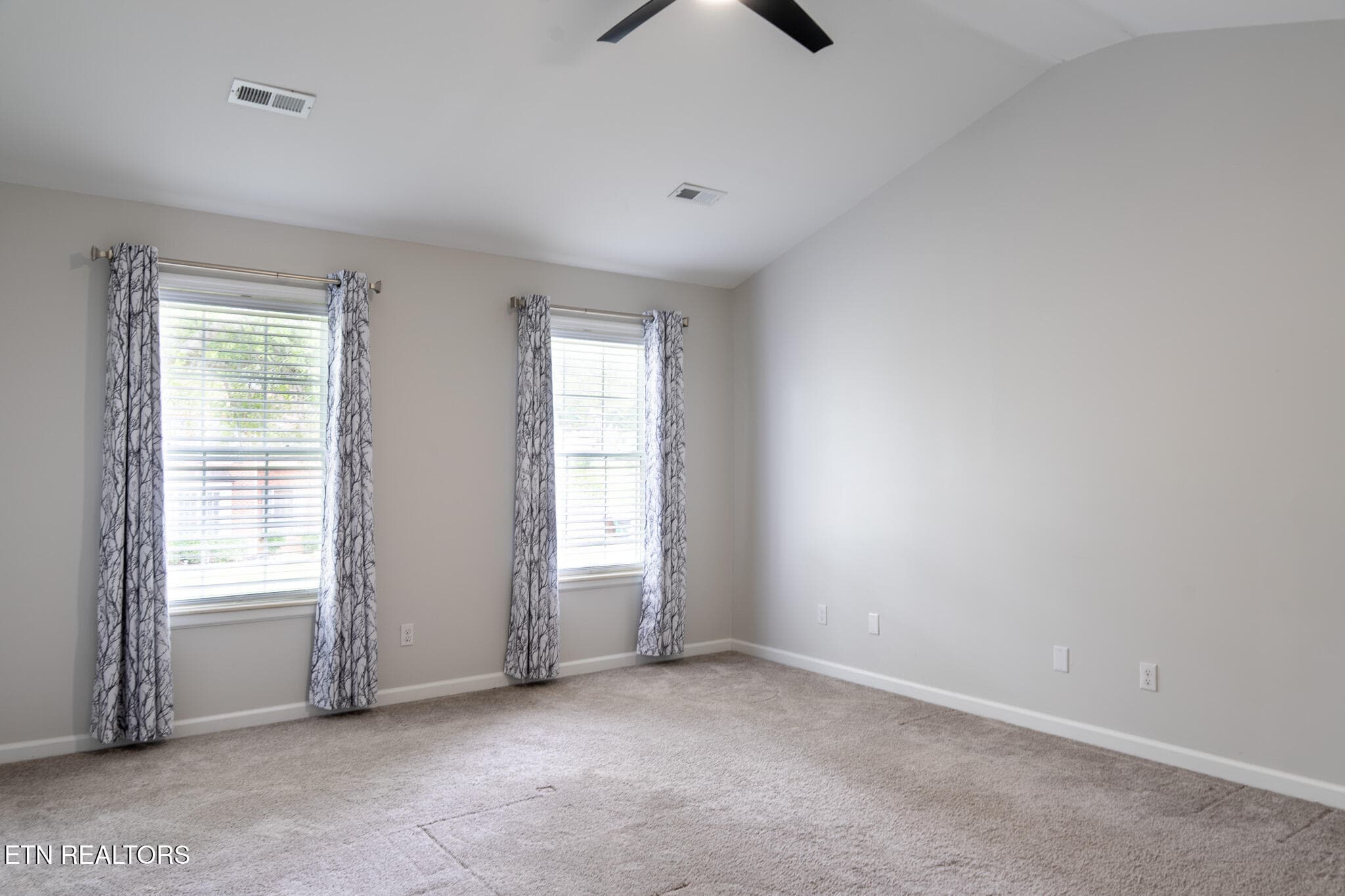 A7V01160-HDR - 1101 Garrison Ridge Blvd, Knoxville, TN 37922