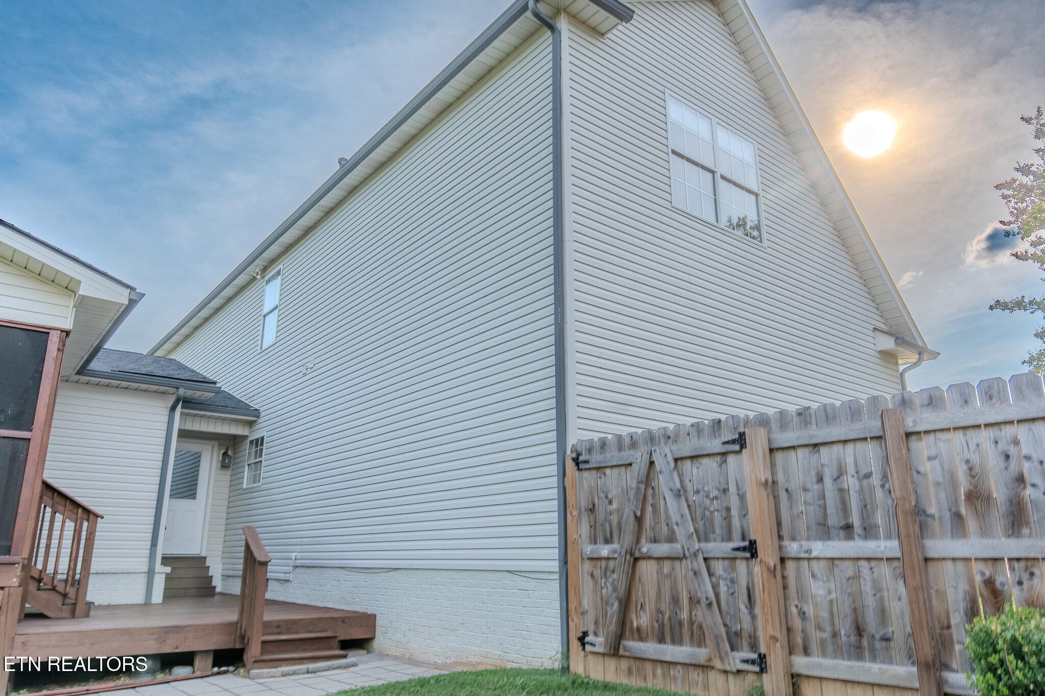 A7V01670-HDR - 1101 Garrison Ridge Blvd, Knoxville, TN 37922