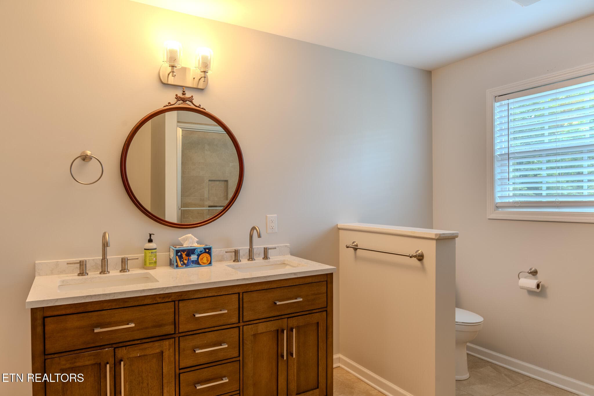 A7V01118-HDR - 1101 Garrison Ridge Blvd, Knoxville, TN 37922