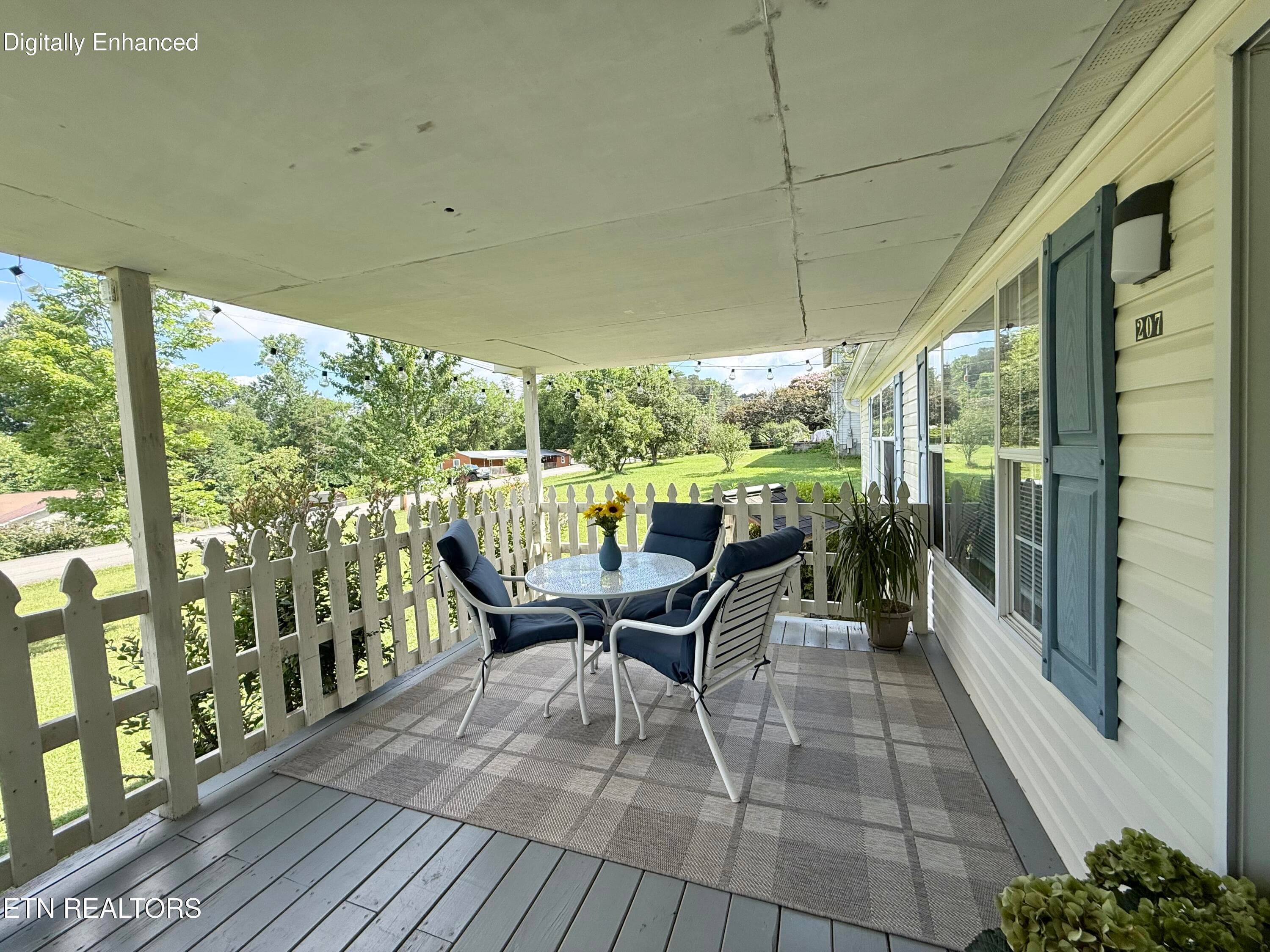 Front porch - 207 4th St, Corryton, TN 37721, Corryton