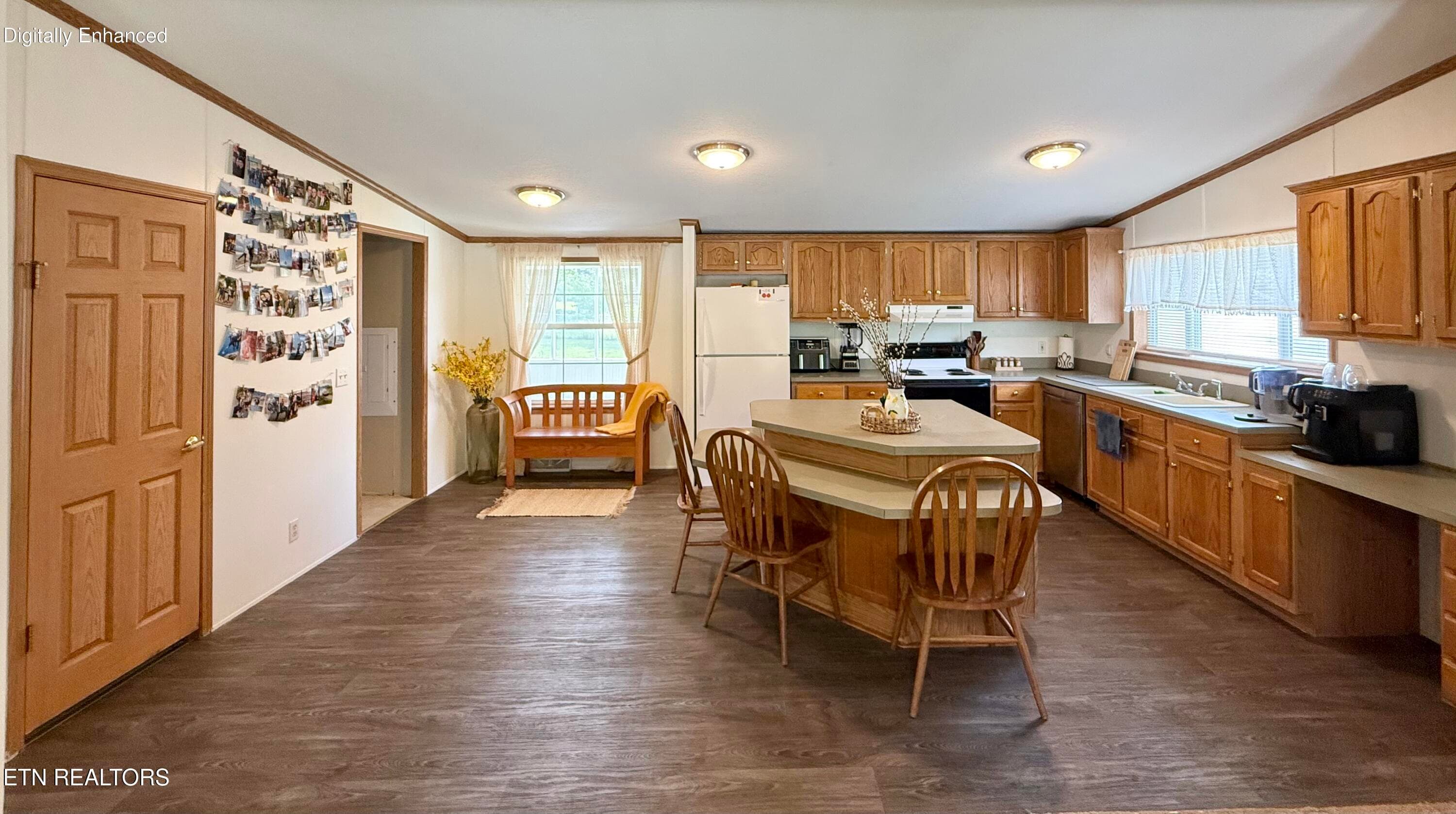 Kitchen - 207 4th St, Corryton, TN 37721, Corryton