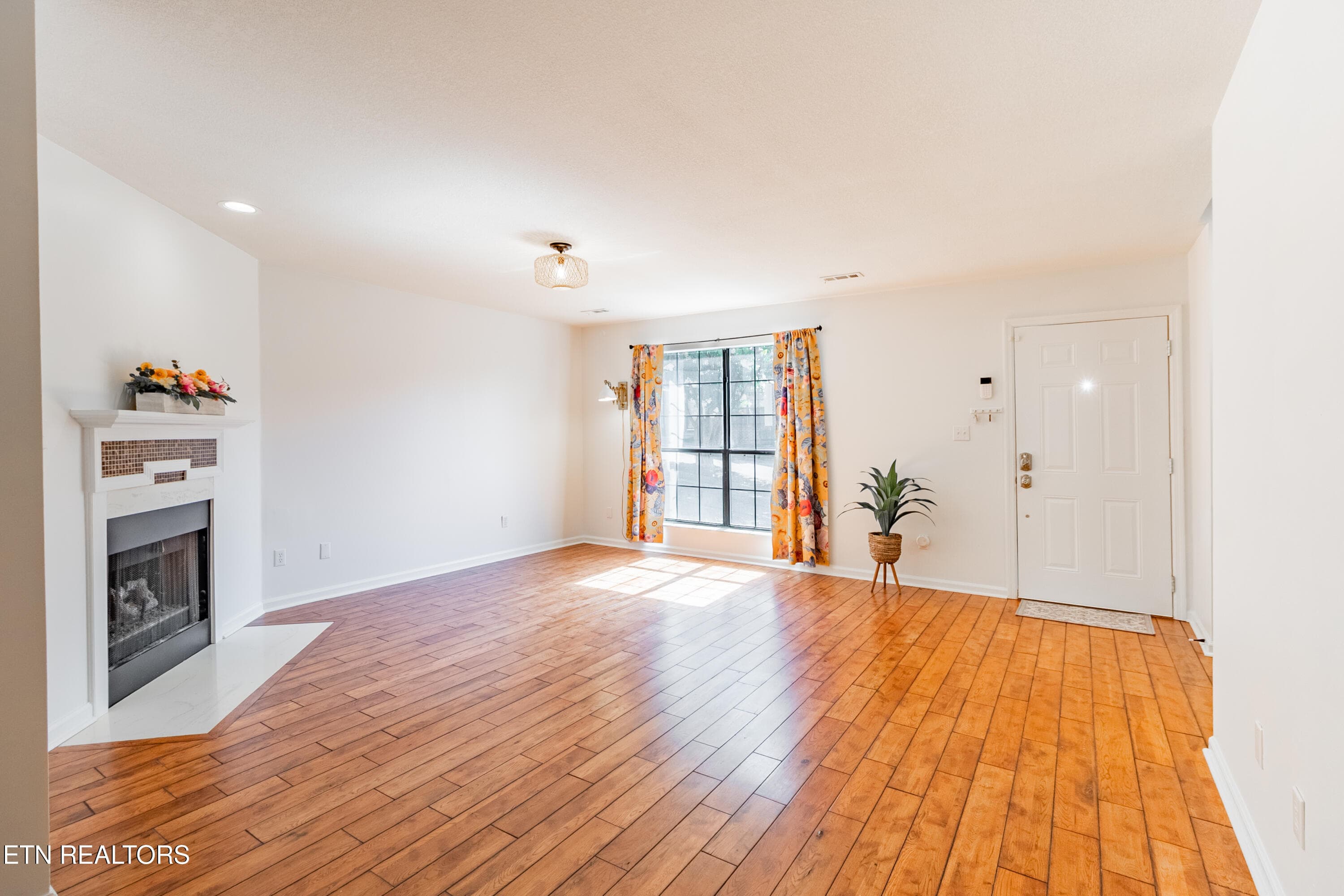 _D5A9369-HDR - 437 S Gallaher View Rd 21, Knoxville, TN 37919, Knoxville