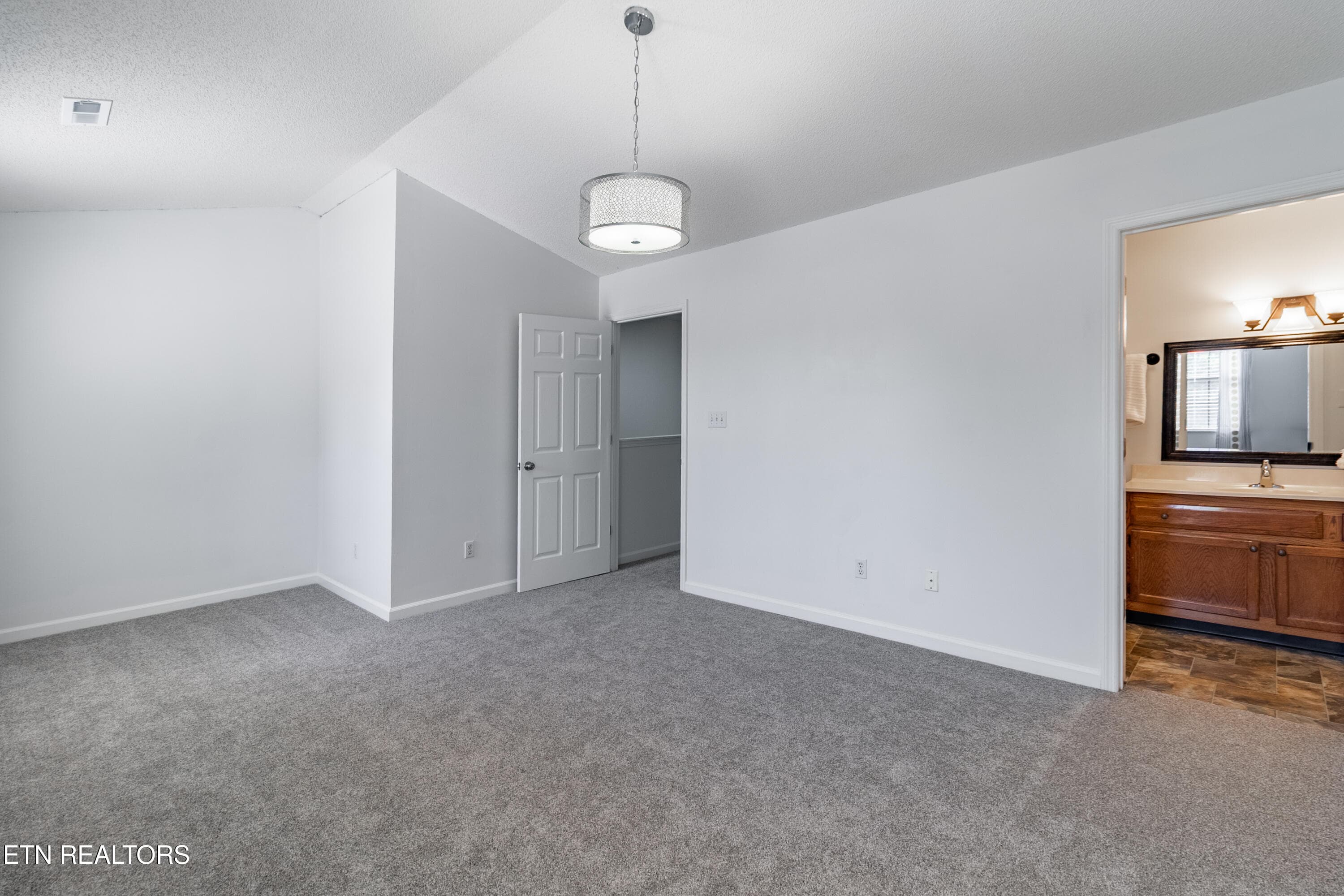 _D5A9414-HDR - 437 S Gallaher View Rd 21, Knoxville, TN 37919, Knoxville