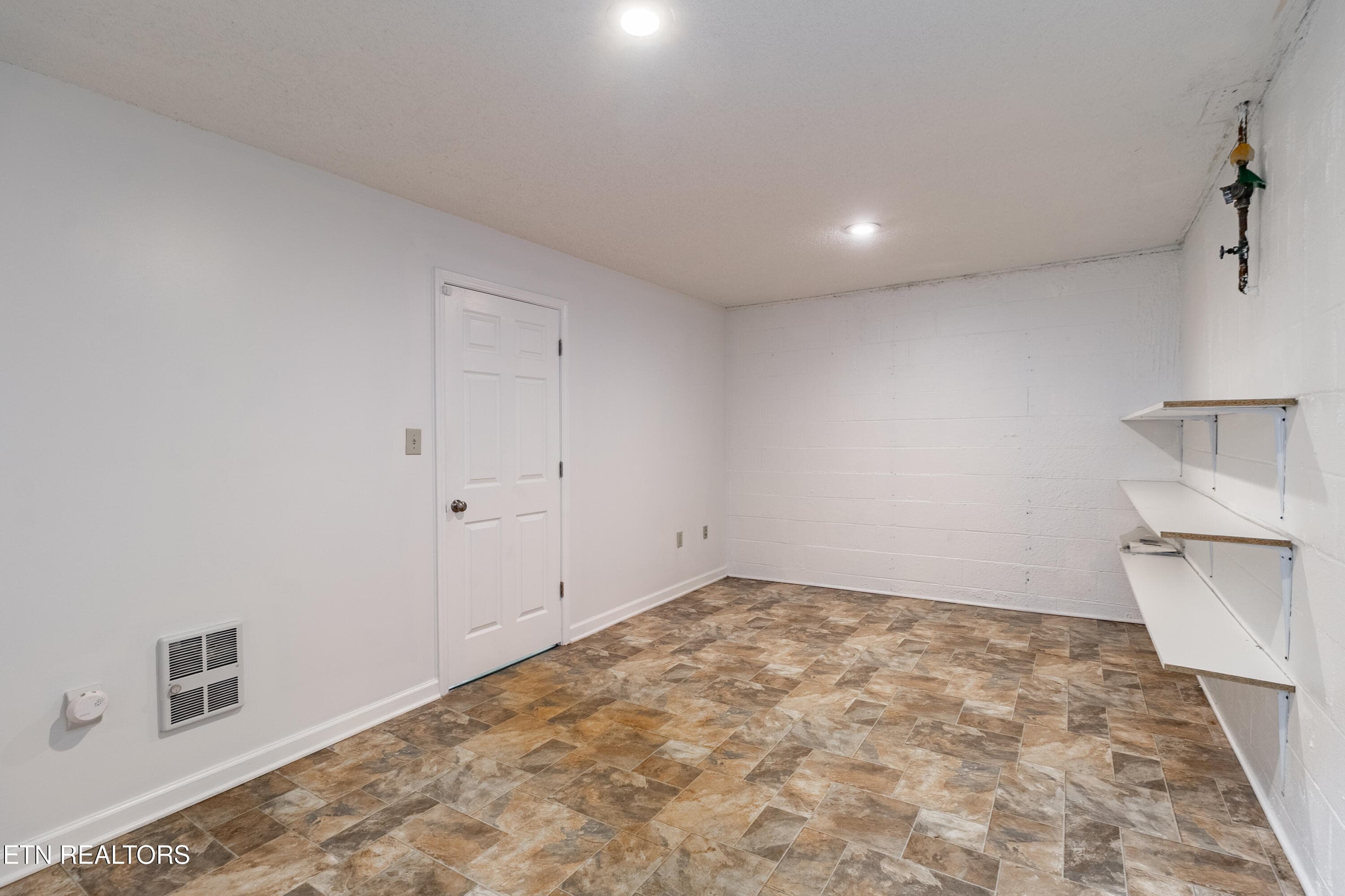 _D5A9429-HDR - 437 S Gallaher View Rd 21, Knoxville, TN 37919, Knoxville
