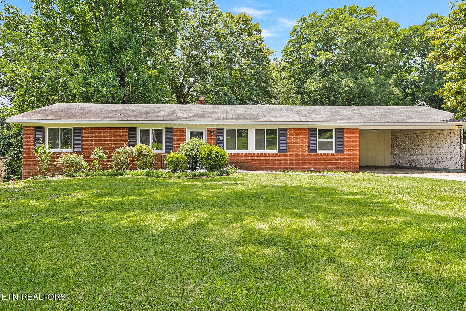 1719 Woodhaven Drive, Knoxville, TN 37914