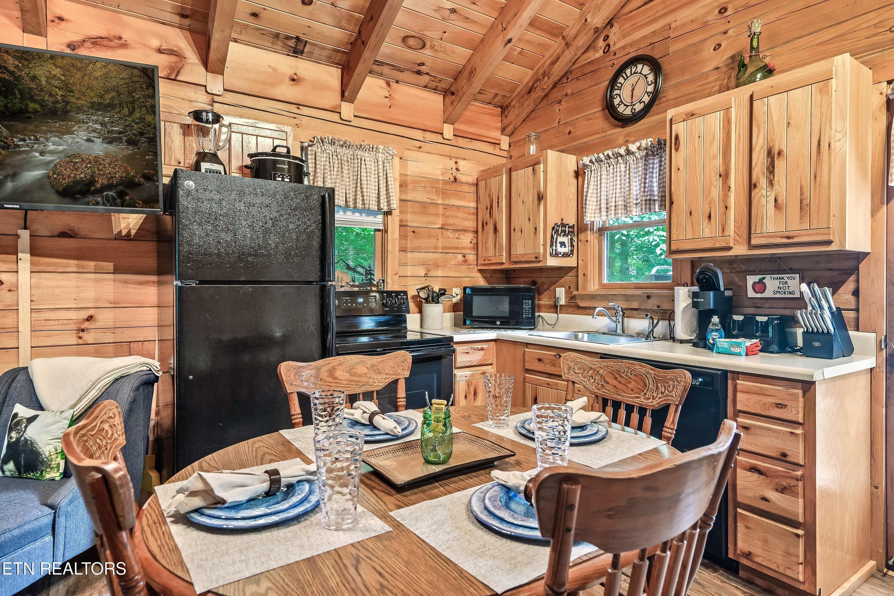 DR/Kitchen - 722 Nighthawk Way, Pigeon Forge, TN 37863, Pigeon Forge