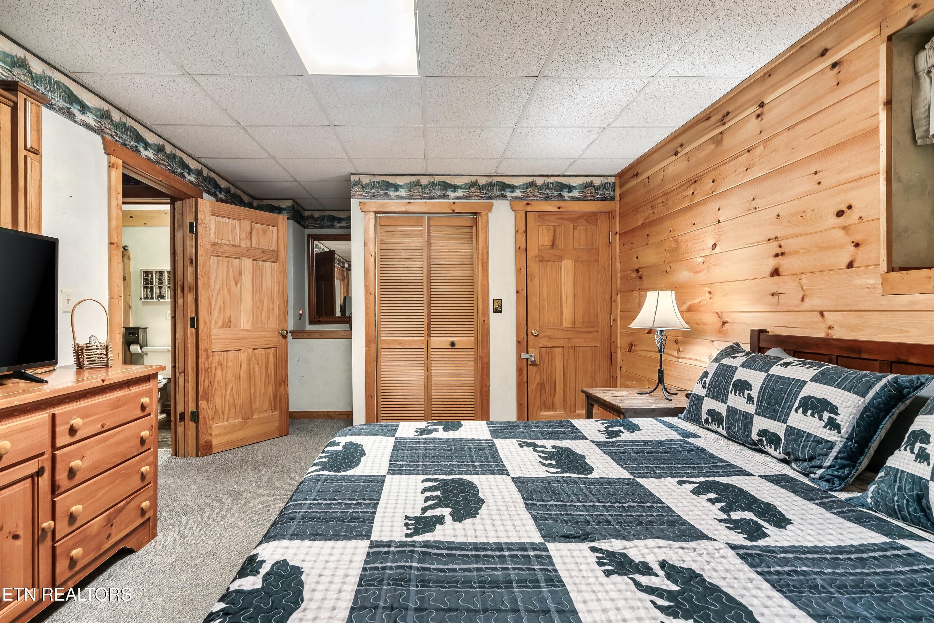 Mater Bedroom - 722 Nighthawk Way, Pigeon Forge, TN 37863, Pigeon Forge