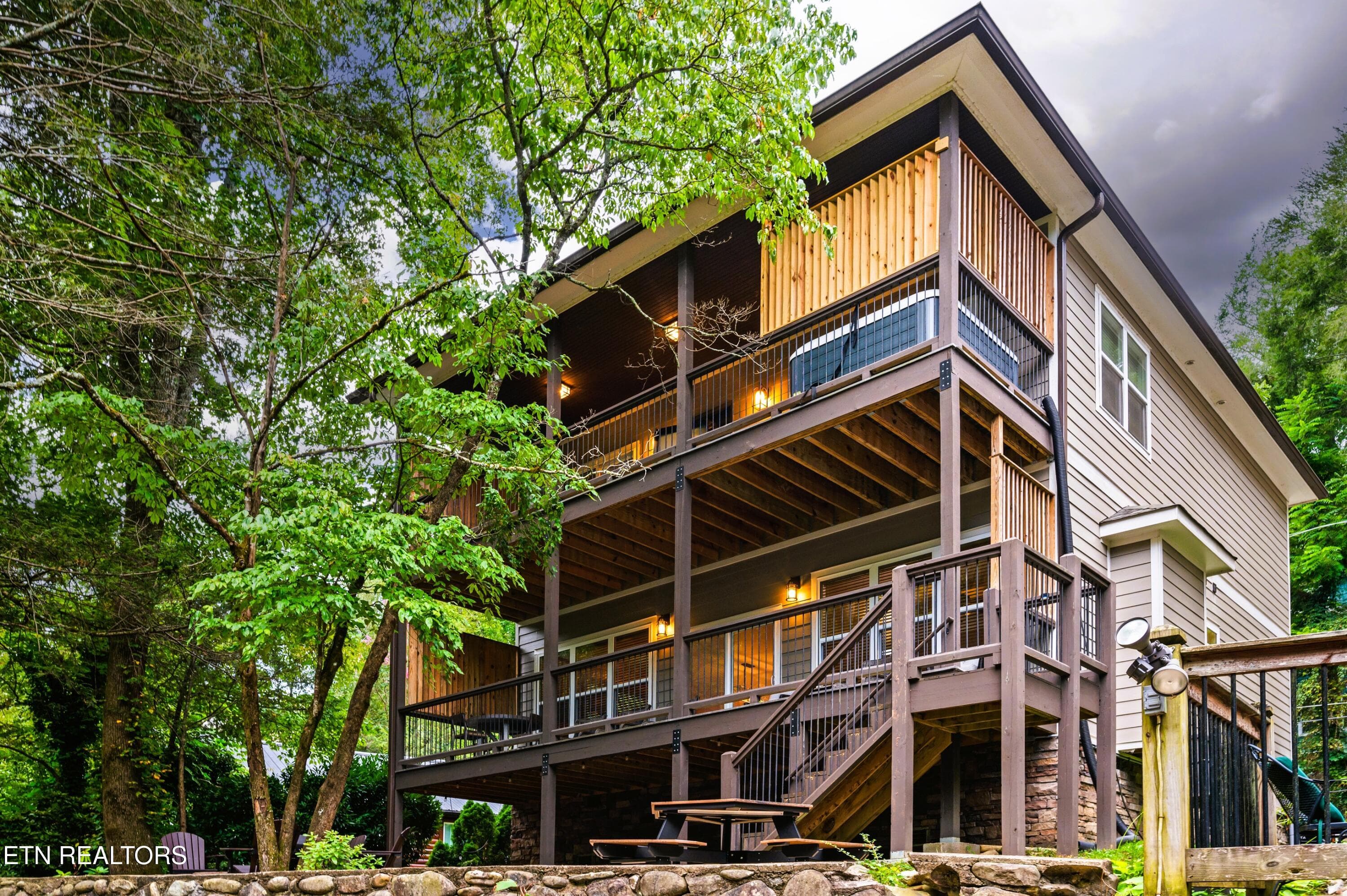 510 HMLK 4 Cabin Riv Front - 510 Hemlock St, Gatlinburg, TN 37738, Gatlinburg