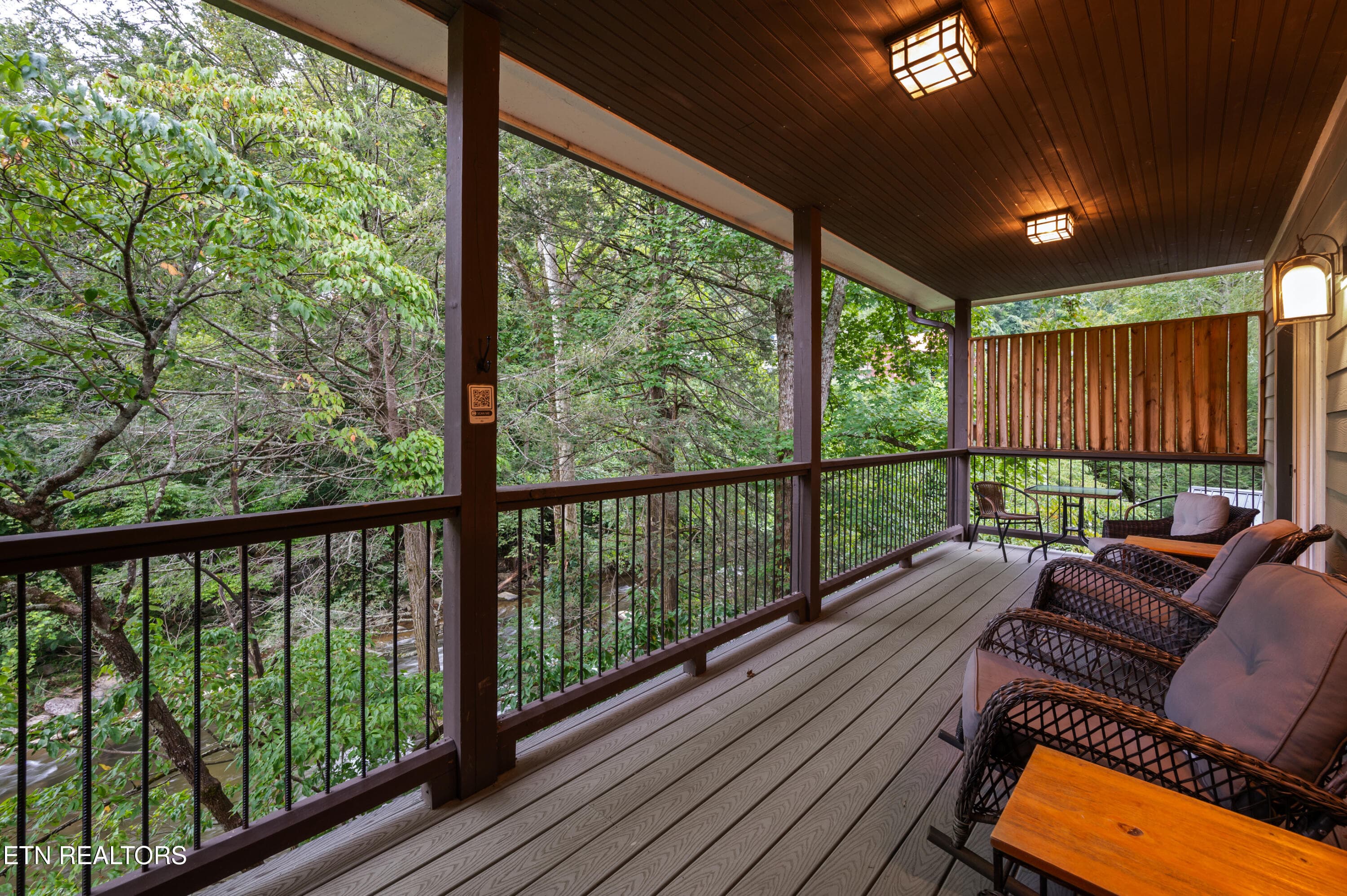 510 HMLK 3 Porch - 510 Hemlock St, Gatlinburg, TN 37738, Gatlinburg
