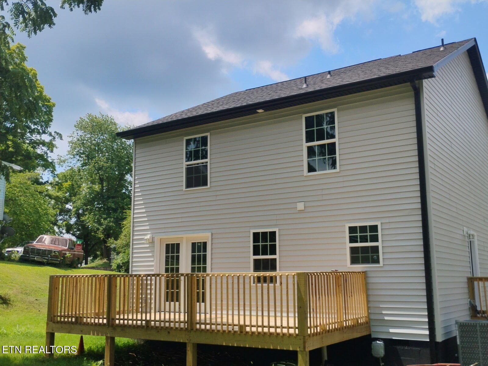 2883807876388462622 - 105 Pelham Rd, Knoxville, TN 37914, Knoxville