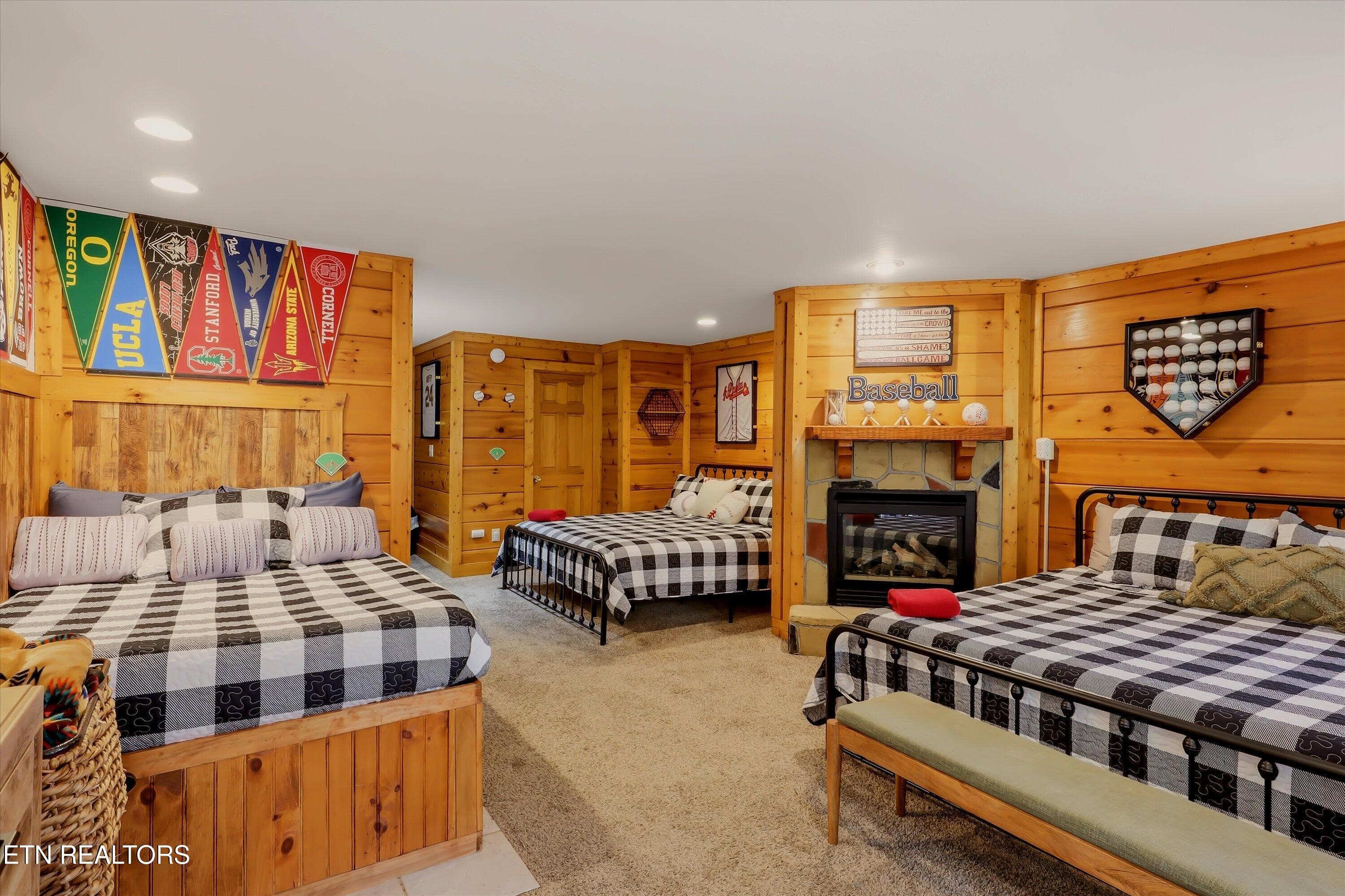 19-FINAL-19 - 727 Golf View Blvd, Pigeon Forge, TN 37863, Pigeon Forge