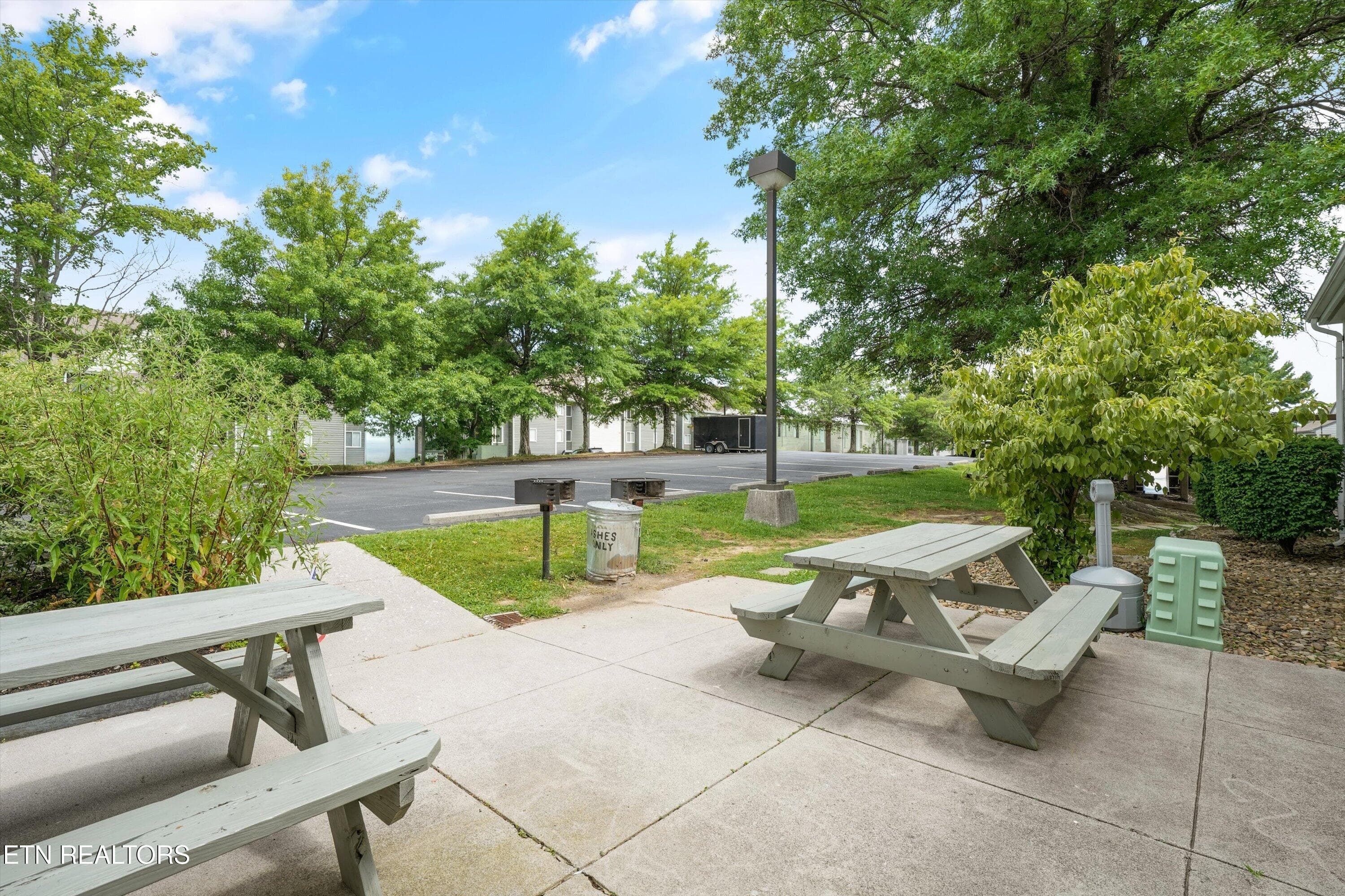 Community Grill Area - 1260 Ski View Drive 5305, Gatlinburg, TN 37738, Gatlinburg