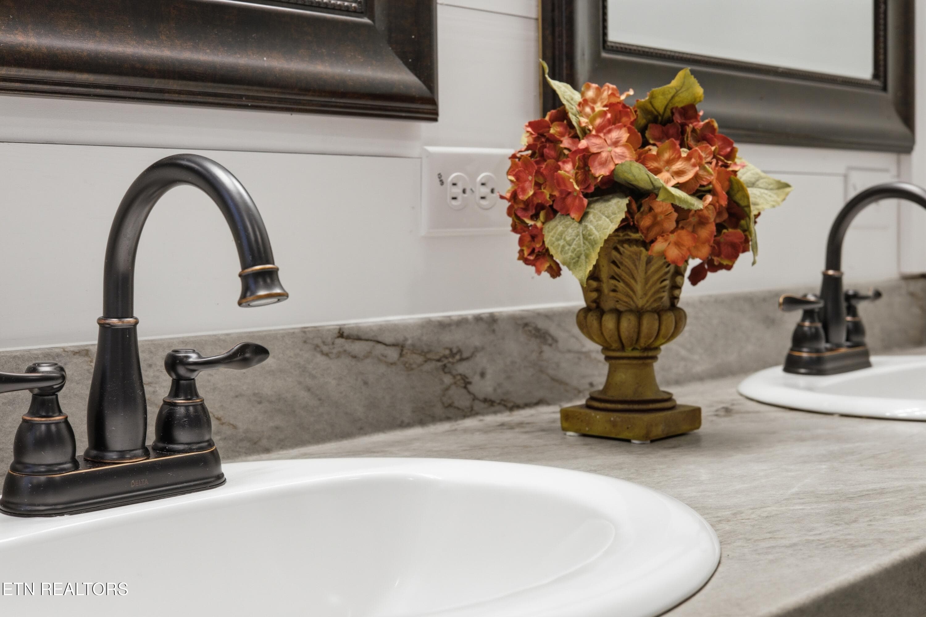 Bathroom - 127 Narramore Lane, Philadelphia, TN 37846