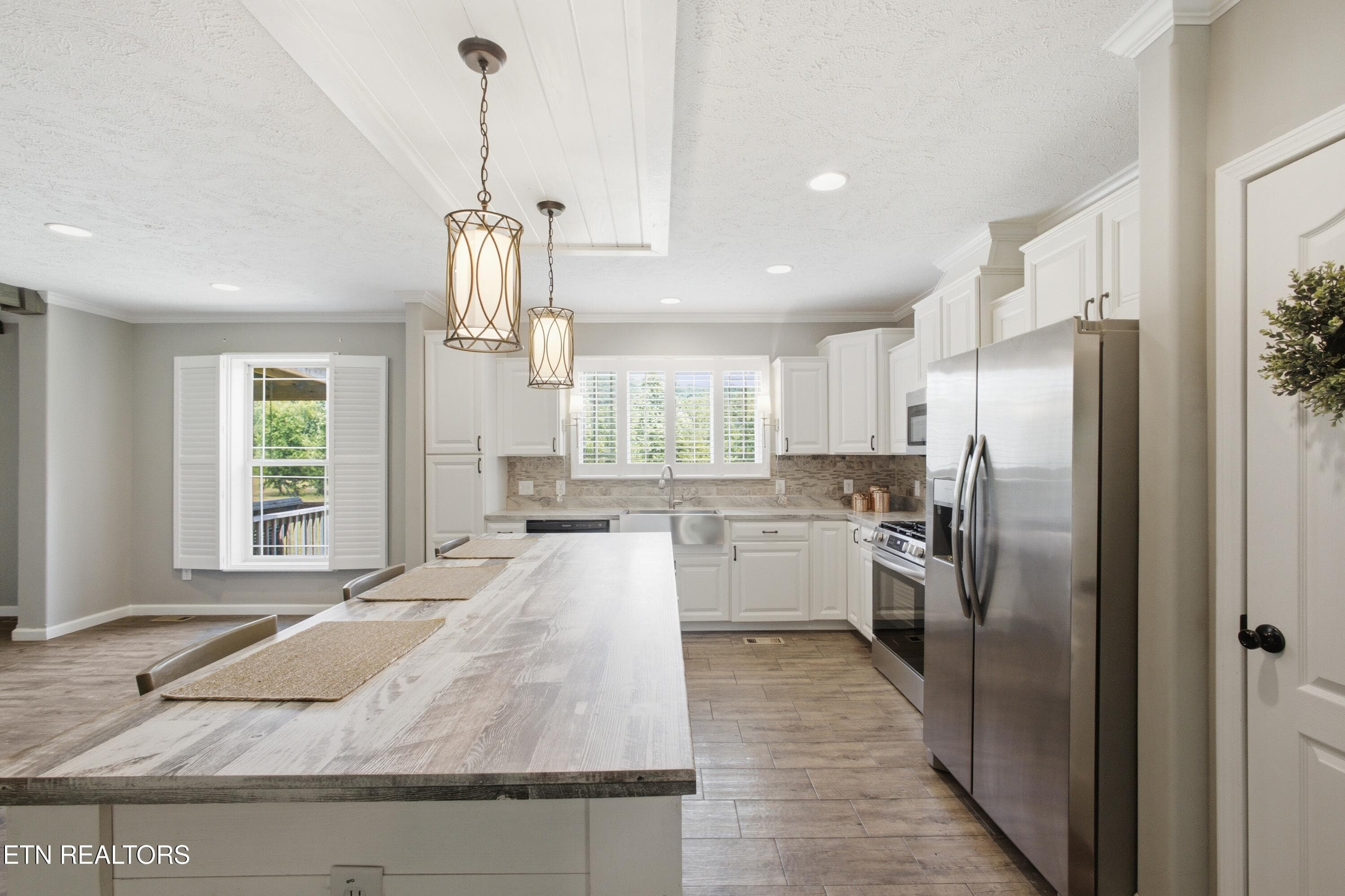 Kitchen - 127 Narramore Lane, Philadelphia, TN 37846