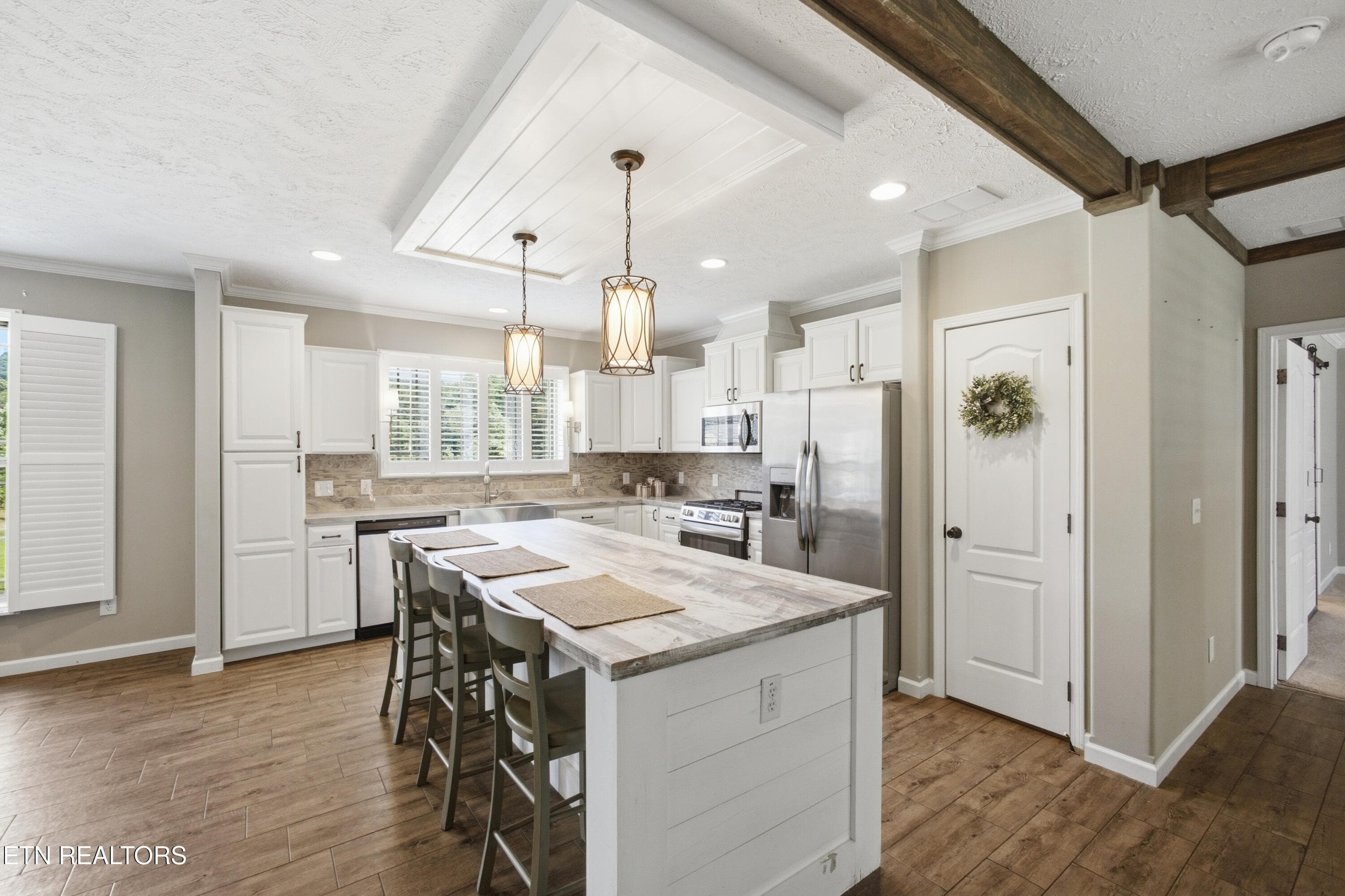Kitchen - 127 Narramore Lane, Philadelphia, TN 37846