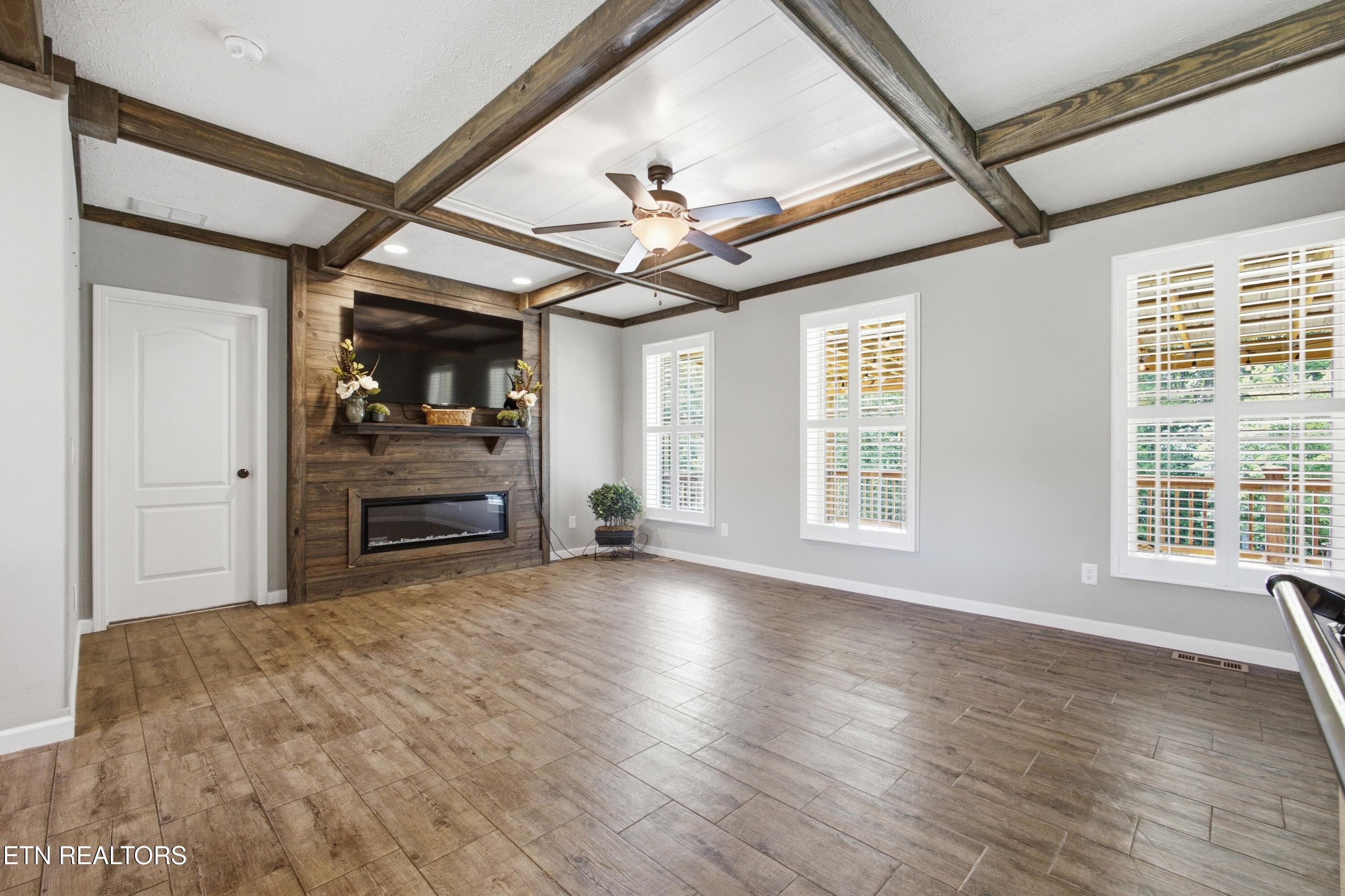 Den - 127 Narramore Lane, Philadelphia, TN 37846