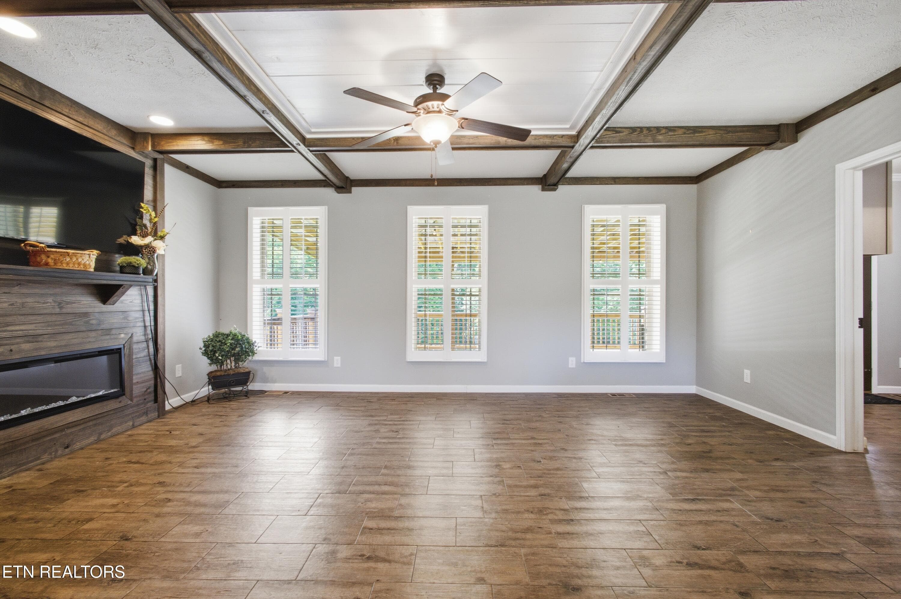 Den - 127 Narramore Lane, Philadelphia, TN 37846