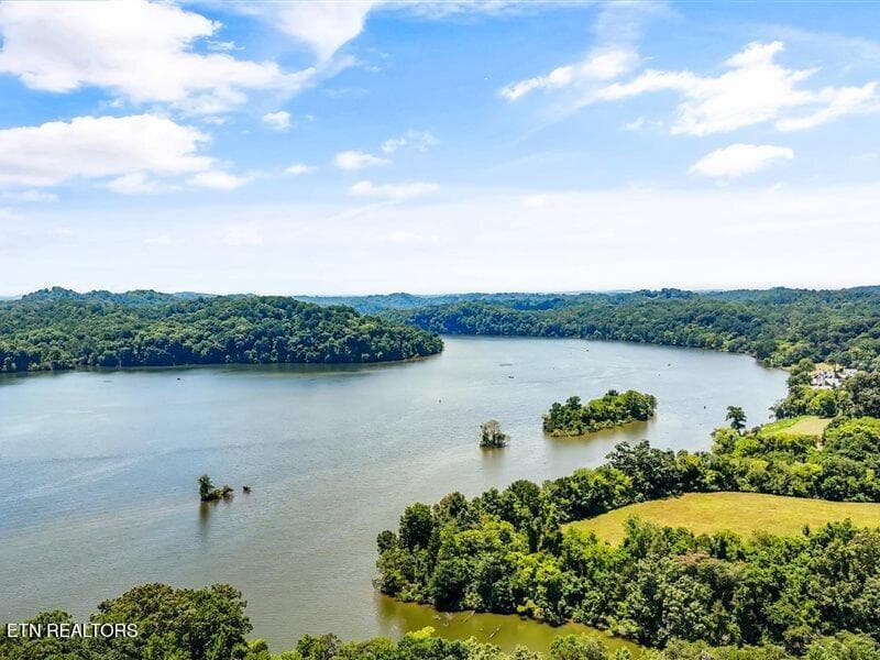 63-2316 Cove Field Rd55 - 2316 Cove Field Rd, Knoxville, TN 37919, Knoxville