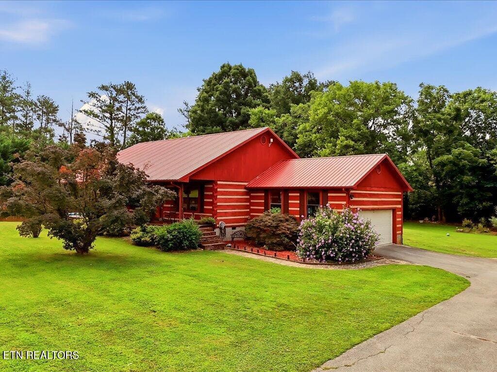 855 Chestnut Grove Cir - 2 - 855 Chestnut Grove Circle, Dandridge, TN 37725