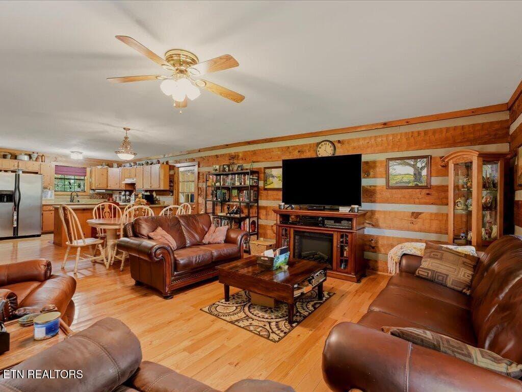 855 Chestnut Grove Cir - 9 - 855 Chestnut Grove Circle, Dandridge, TN 37725