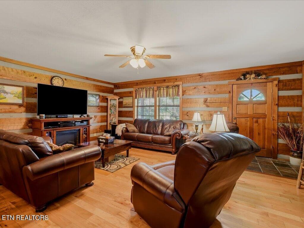 855 Chestnut Grove Cir - 10 - 855 Chestnut Grove Circle, Dandridge, TN 37725