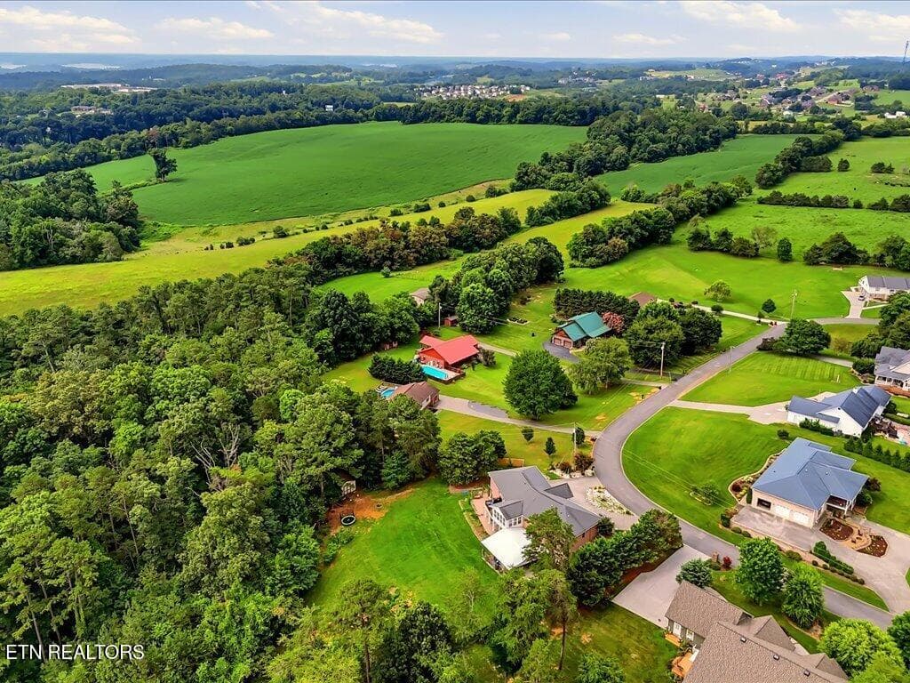 855 Chestnut Grove Cir - 46 - 855 Chestnut Grove Circle, Dandridge, TN 37725