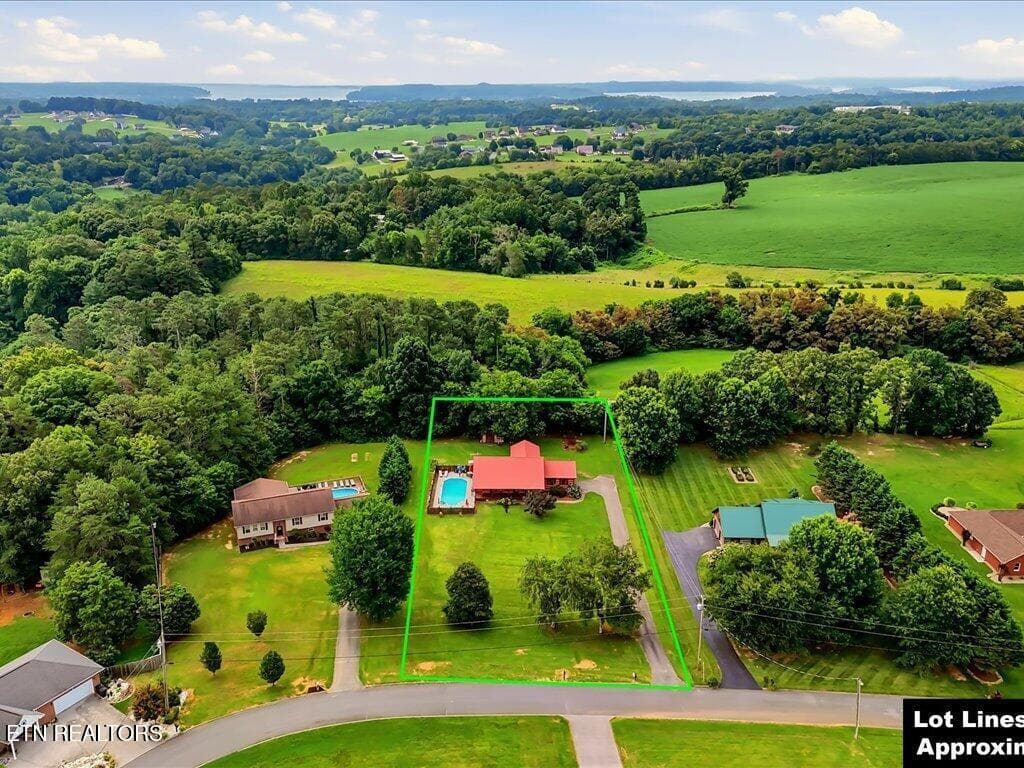 855 Chestnut Grove Cir - 49 - 855 Chestnut Grove Circle, Dandridge, TN 37725