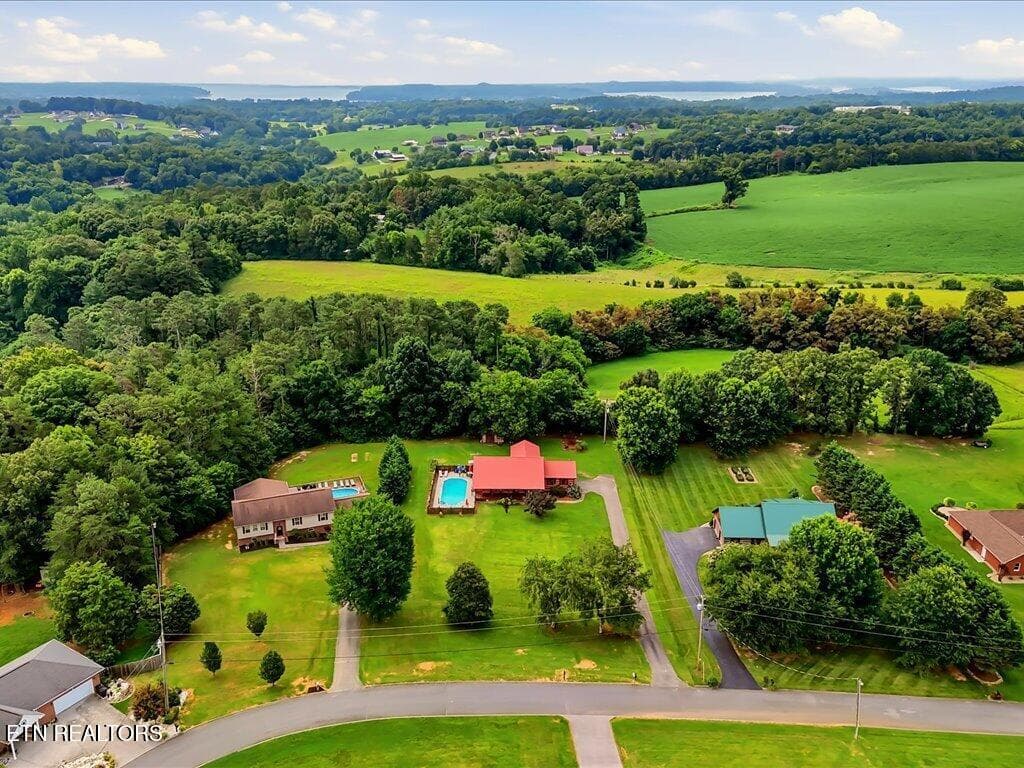 855 Chestnut Grove Cir - 50 - 855 Chestnut Grove Circle, Dandridge, TN 37725