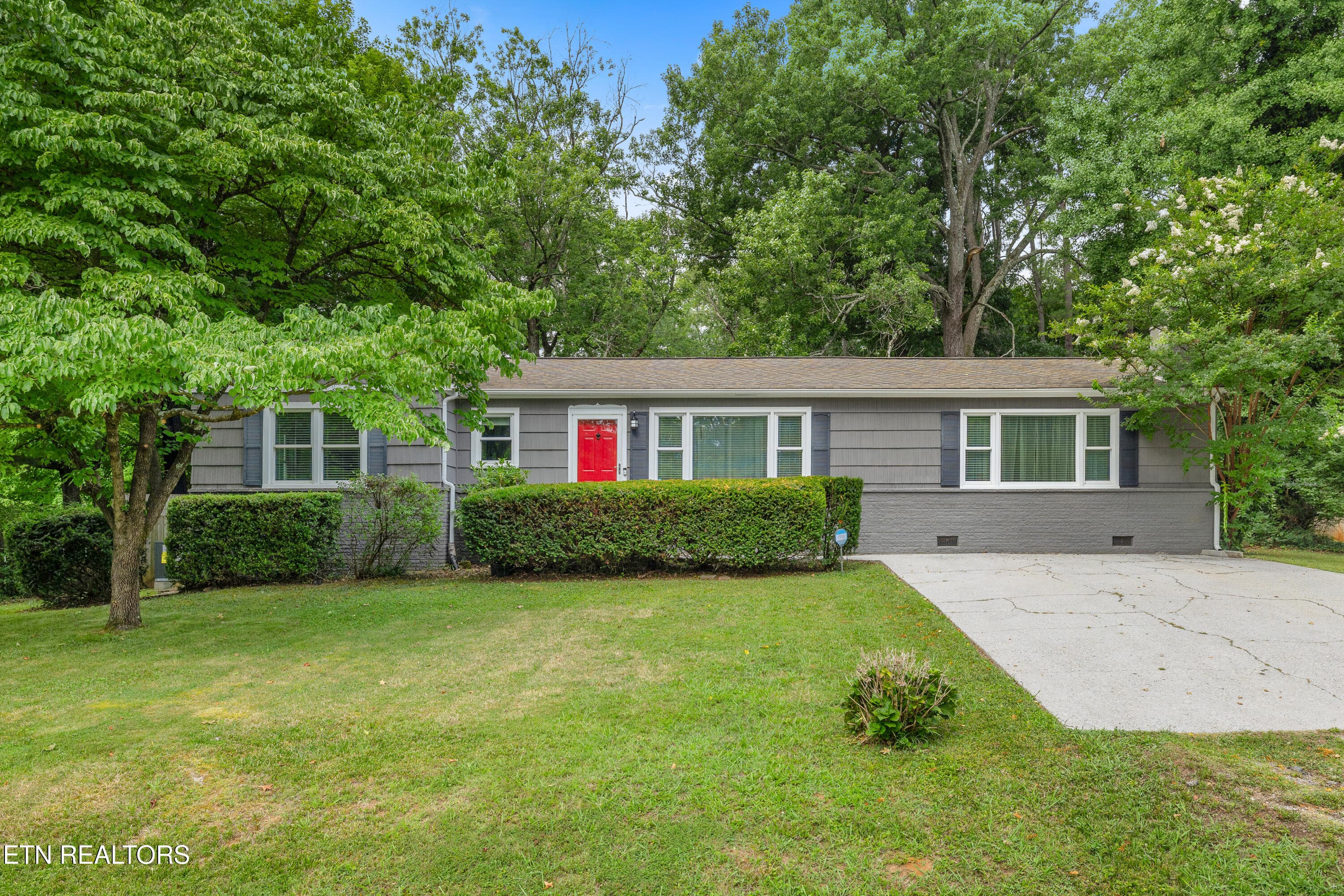 1009 Bardill Lane, Knoxville, TN 37919
