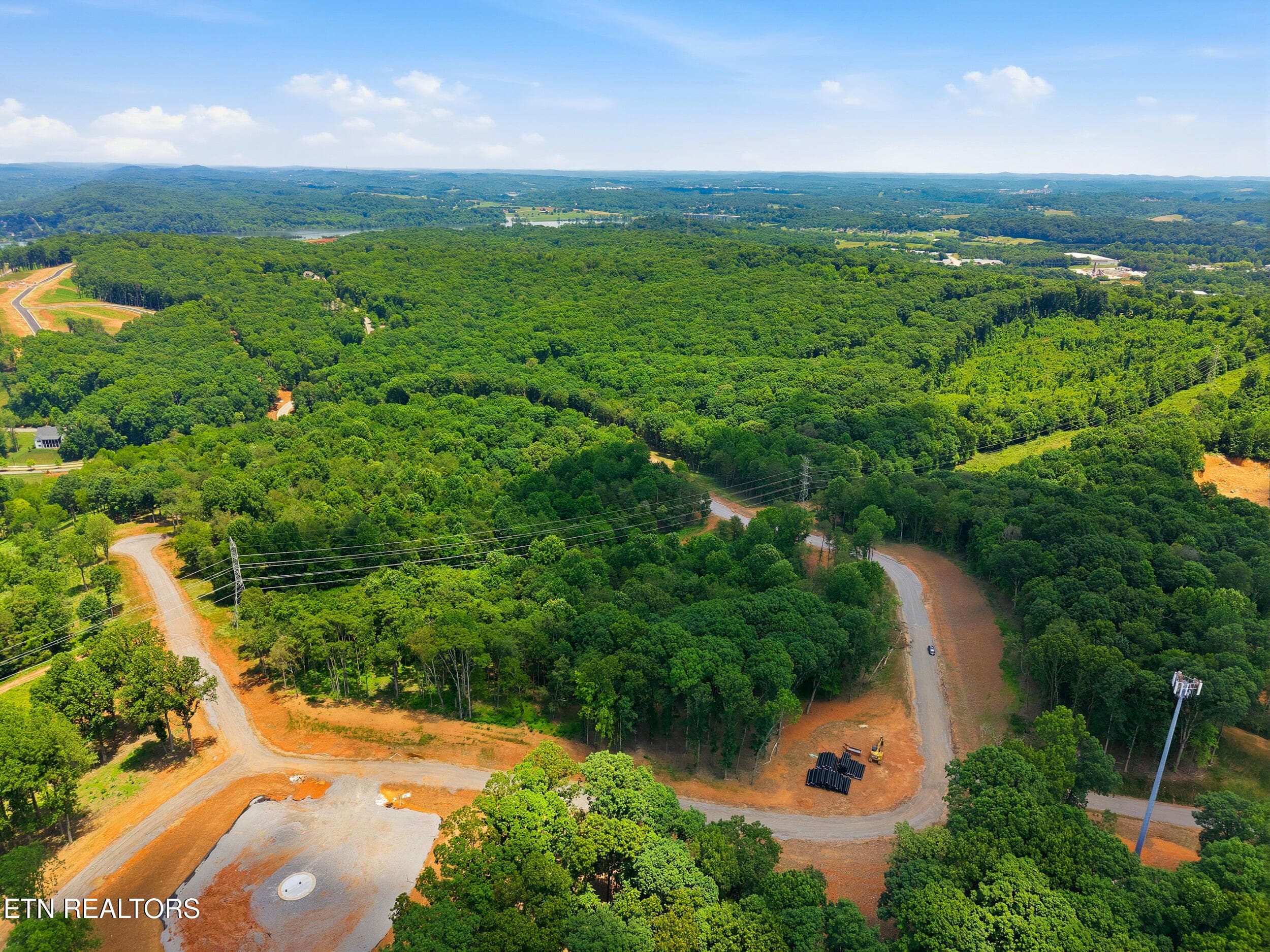 147 Summit View Dr. - 147 Summit View Drive, Loudon, TN 37774