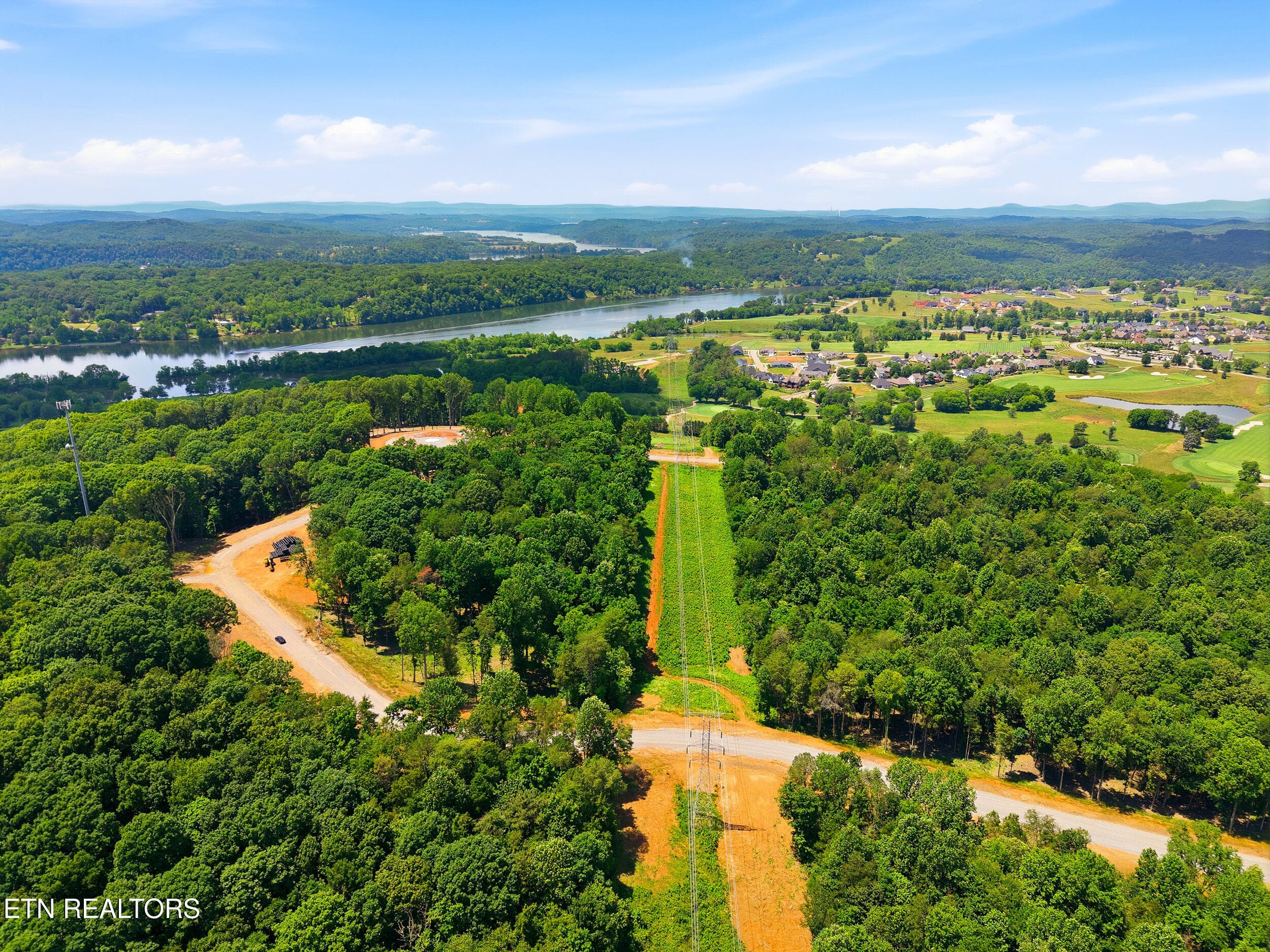 147 Summit View Dr. - 147 Summit View Drive, Loudon, TN 37774