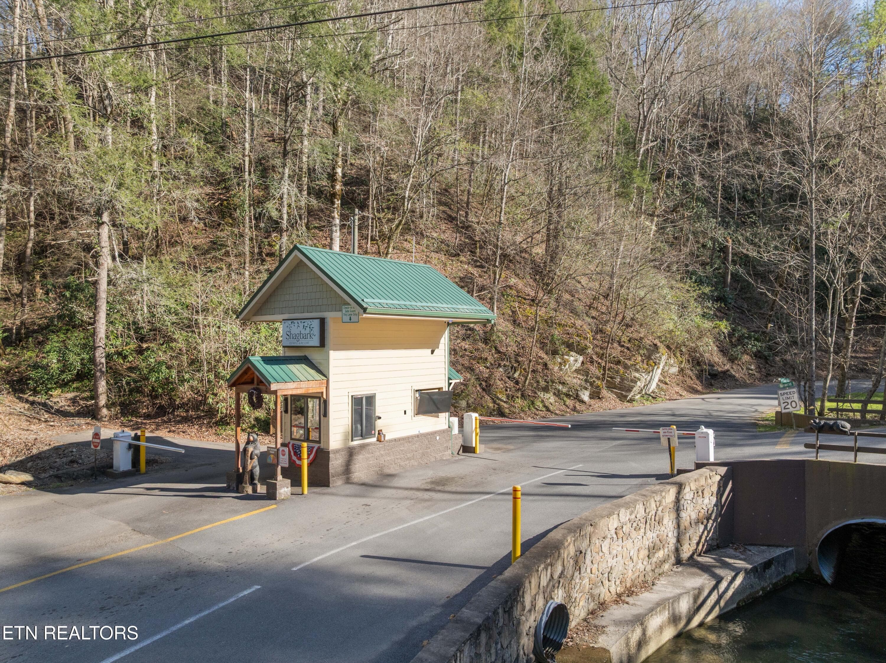 Guard Shack - Lot 0005 Sugar Maple Loop Rd, Sevierville, TN 37862