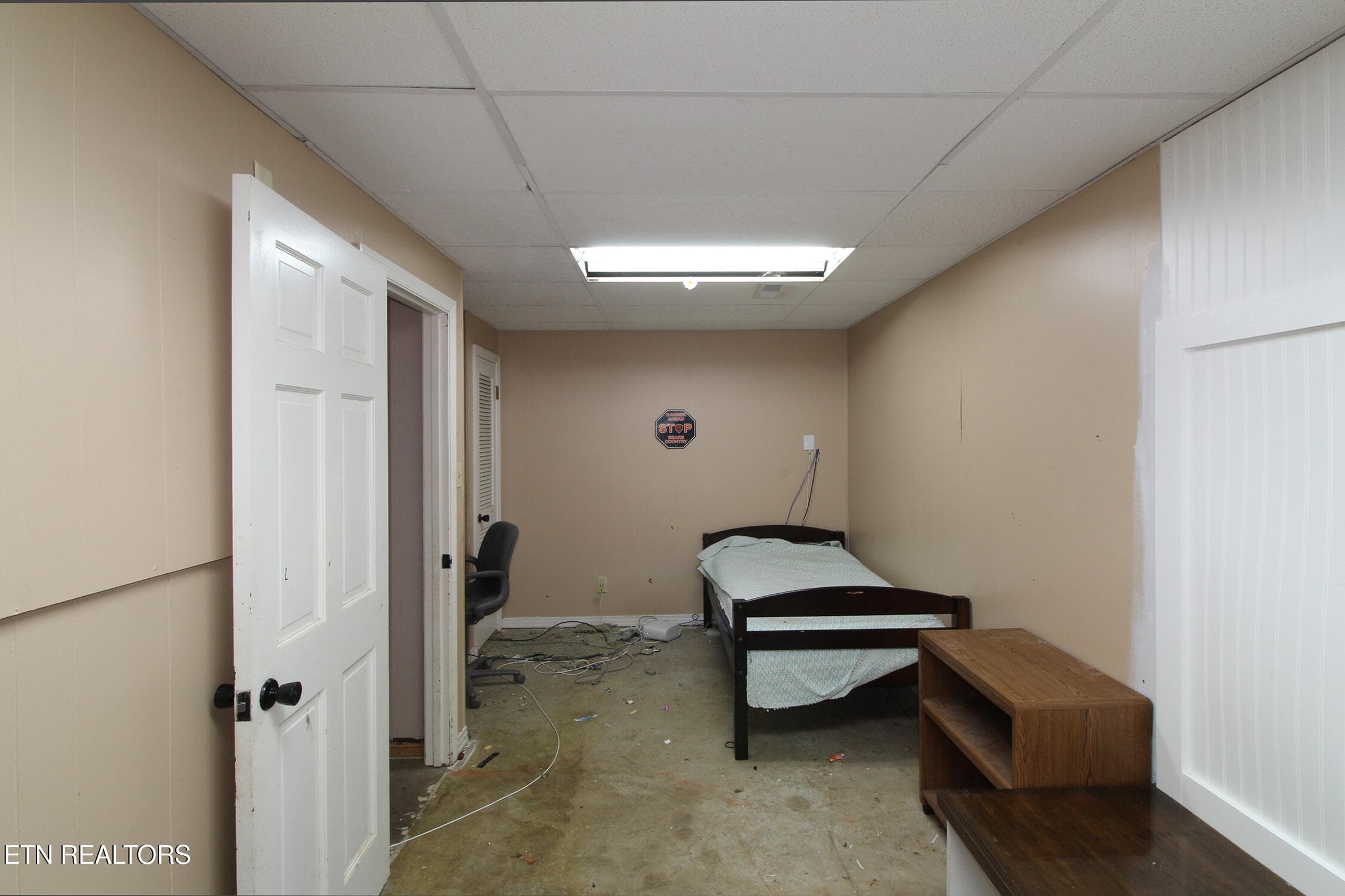 Office - 3718 Cherrylog Rd, Knoxville, TN 37921