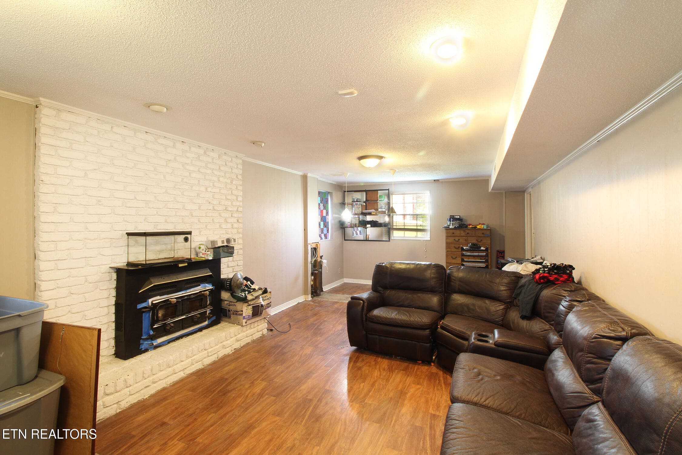Rec Room - Den - 3718 Cherrylog Rd, Knoxville, TN 37921