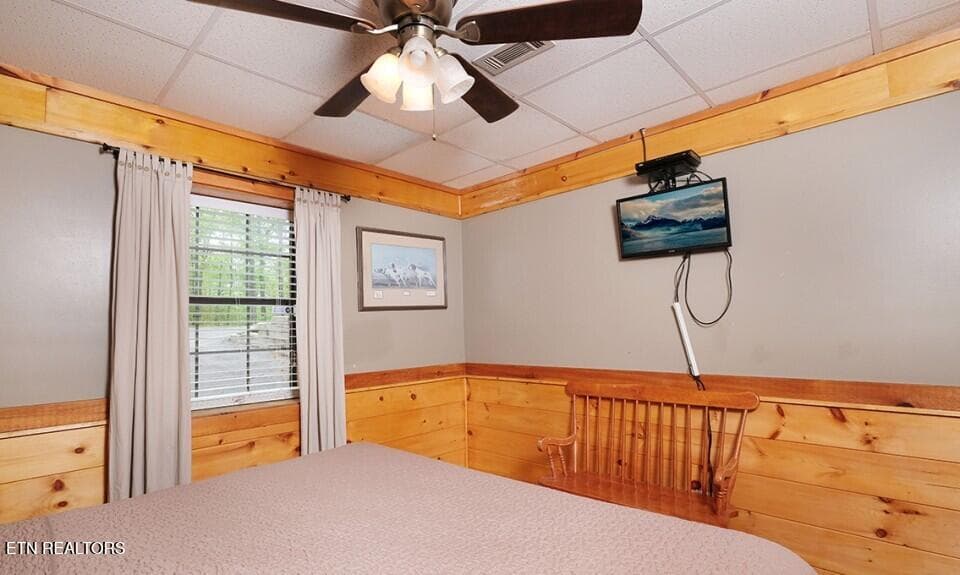 pigeon-forge-cabin-rocky-top-bedroom-6_c - 623 Iron Mountain Rd, Pigeon Forge, TN 37863, Pigeon Forge