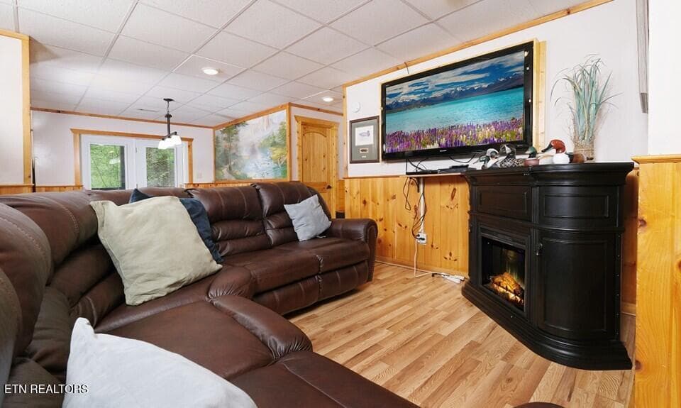 pigeon-forge-cabin-rocky-top-recreation- - 623 Iron Mountain Rd, Pigeon Forge, TN 37863, Pigeon Forge