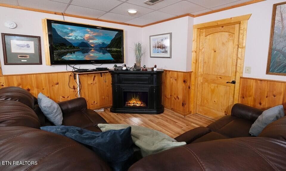 pigeon-forge-cabin-rocky-top-recreation- - 623 Iron Mountain Rd, Pigeon Forge, TN 37863, Pigeon Forge