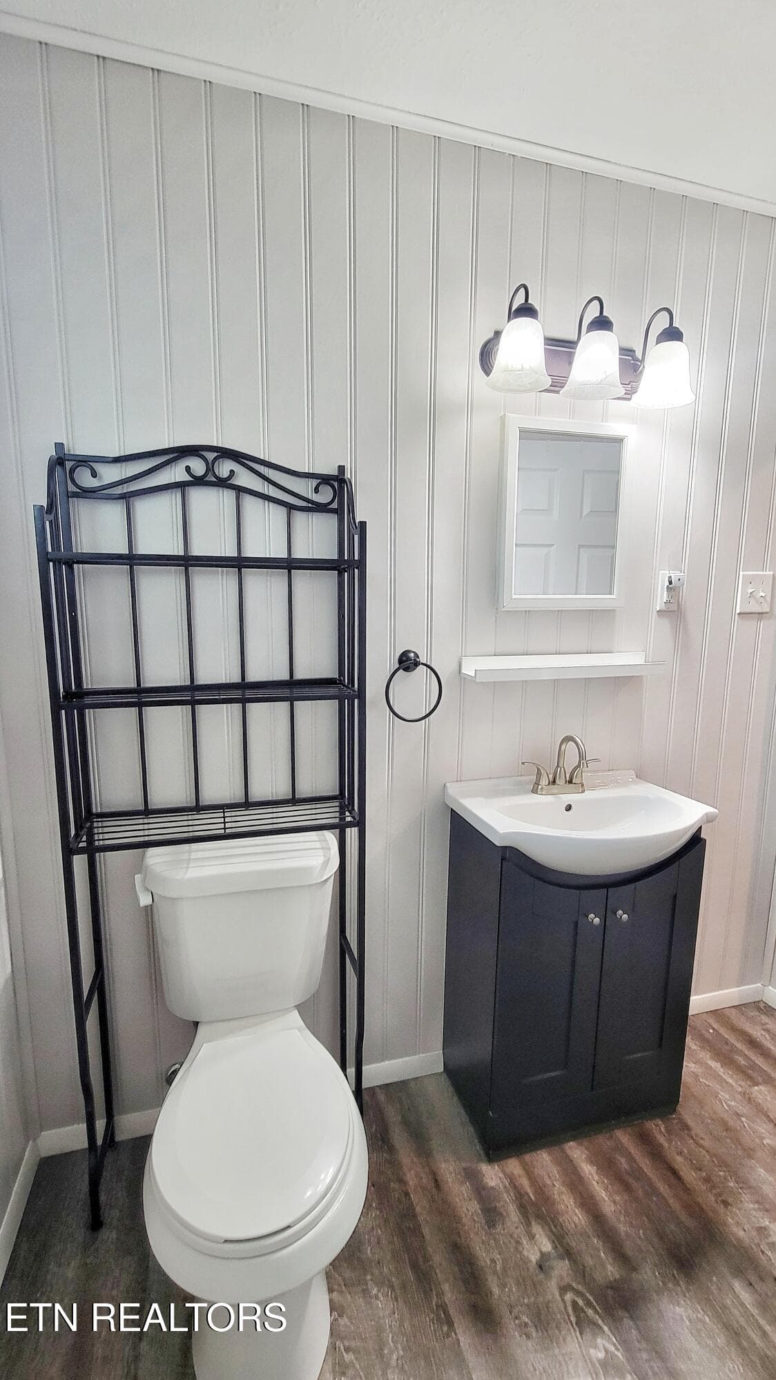 BATHROOM I VANITY - 5501 Kenbrook Lane, Knoxville, TN 37921, Knoxville