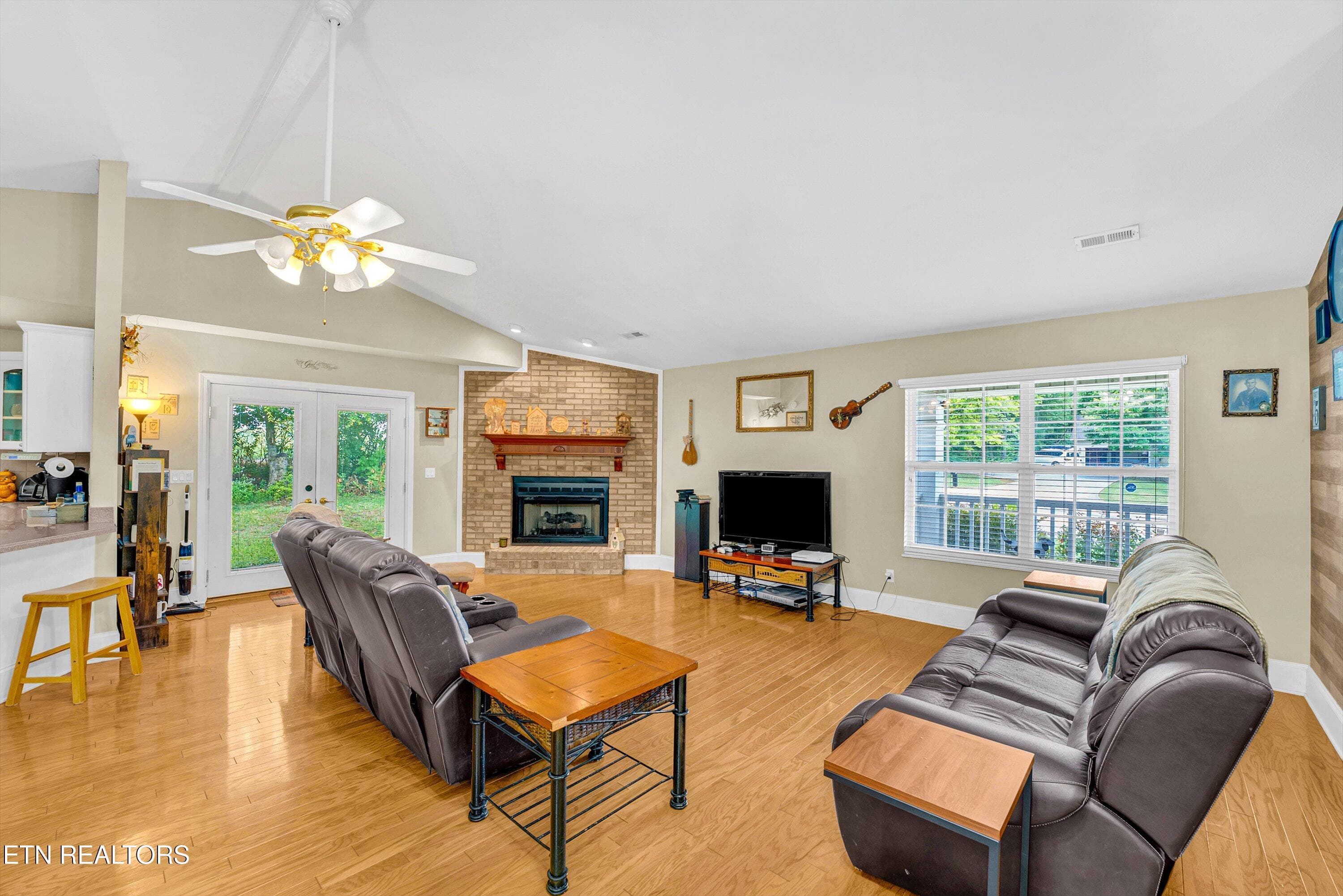 12-Living A1 - 541 Sandy Springs Rd, Maryville, TN 37803