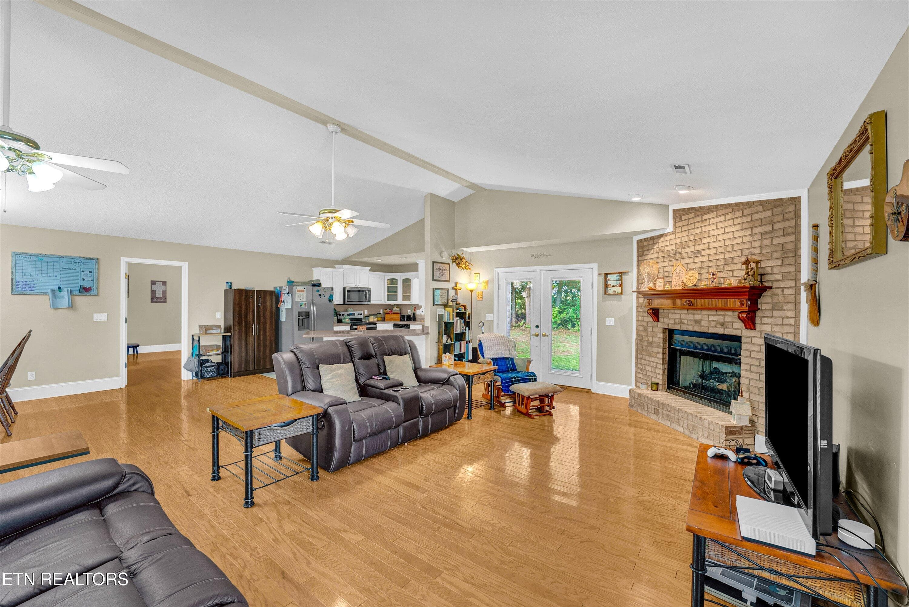 13-Living A2 - 541 Sandy Springs Rd, Maryville, TN 37803