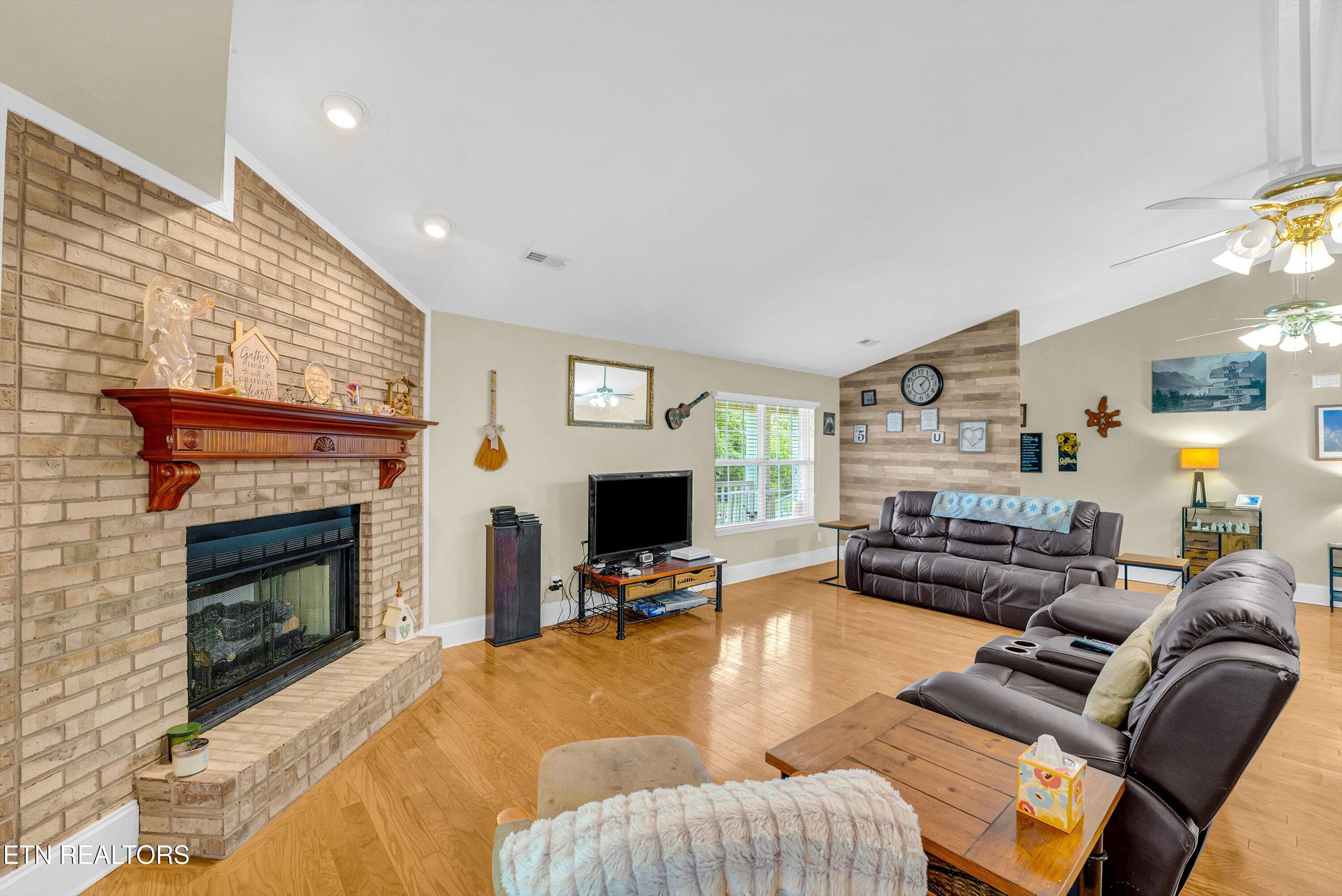 15-Living A4 - 541 Sandy Springs Rd, Maryville, TN 37803