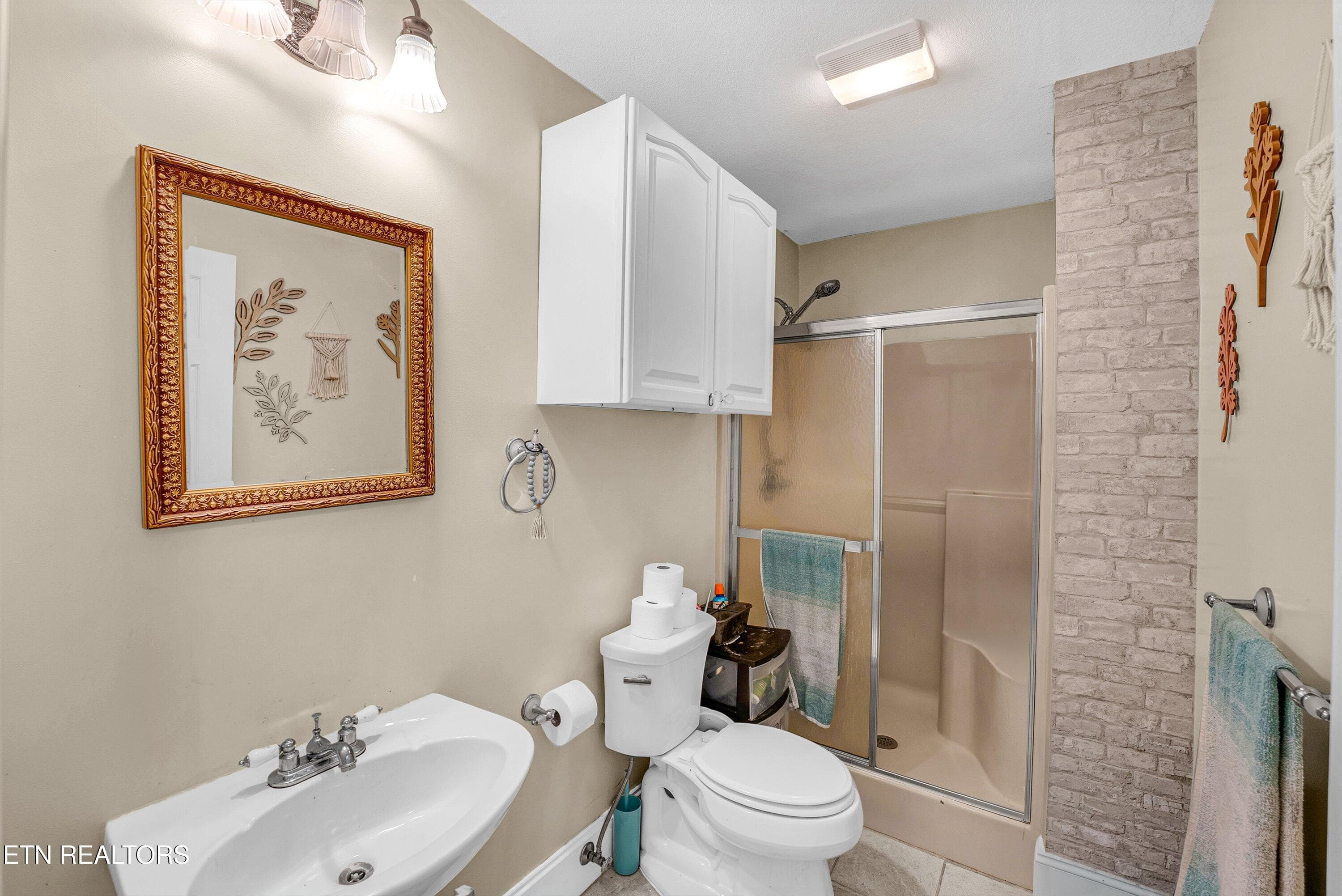 36-2nd Bath A1 - 541 Sandy Springs Rd, Maryville, TN 37803