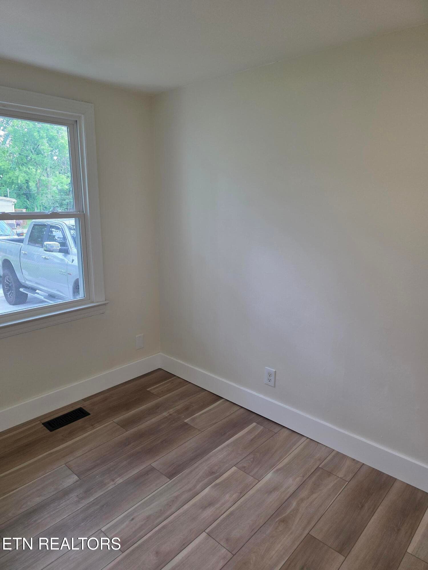 Bedroom 1 - 2204 Bradshaw Garden Rd, Knoxville, TN 37912, Knoxville
