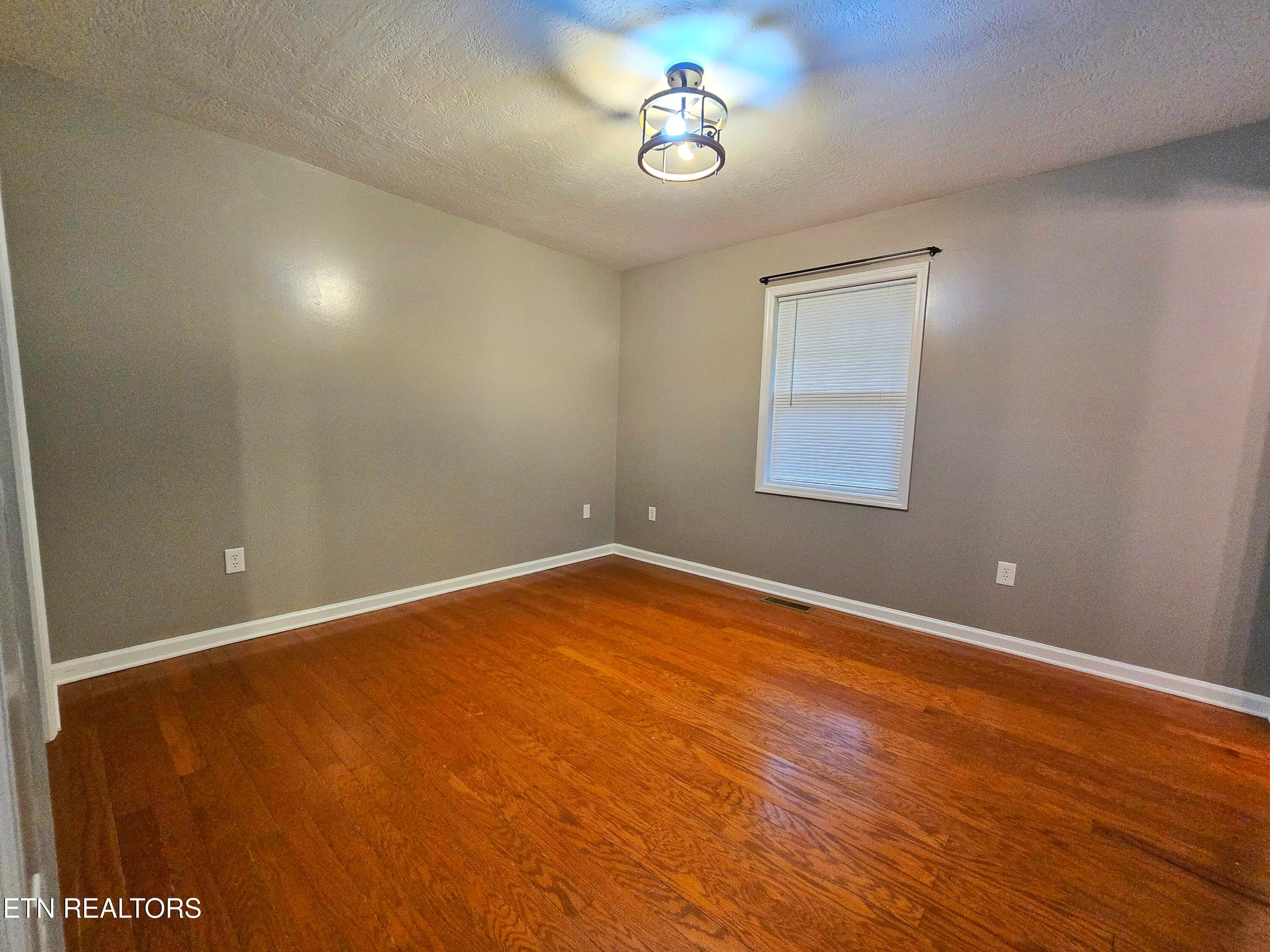 1000020487 - 516 N 11Th St, LaFollette, TN 37766