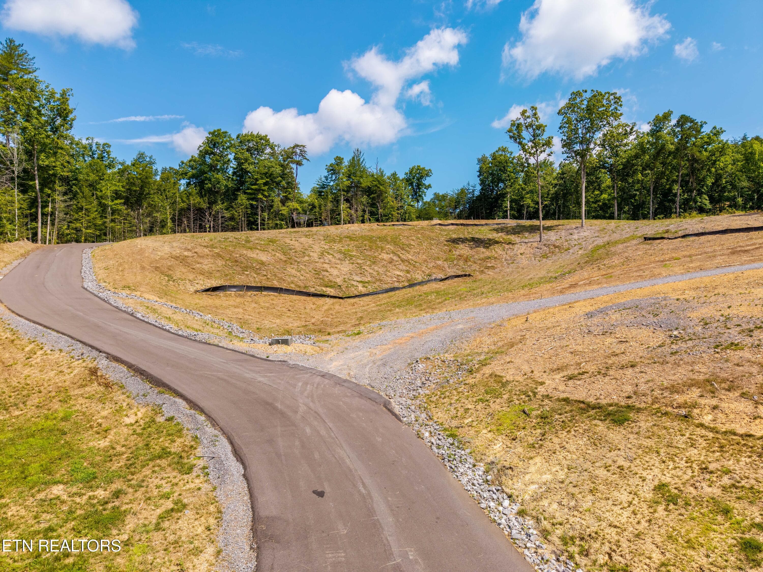 FranklinGrove-106 - Waldens Creek Rd, Sevierville, TN 37862