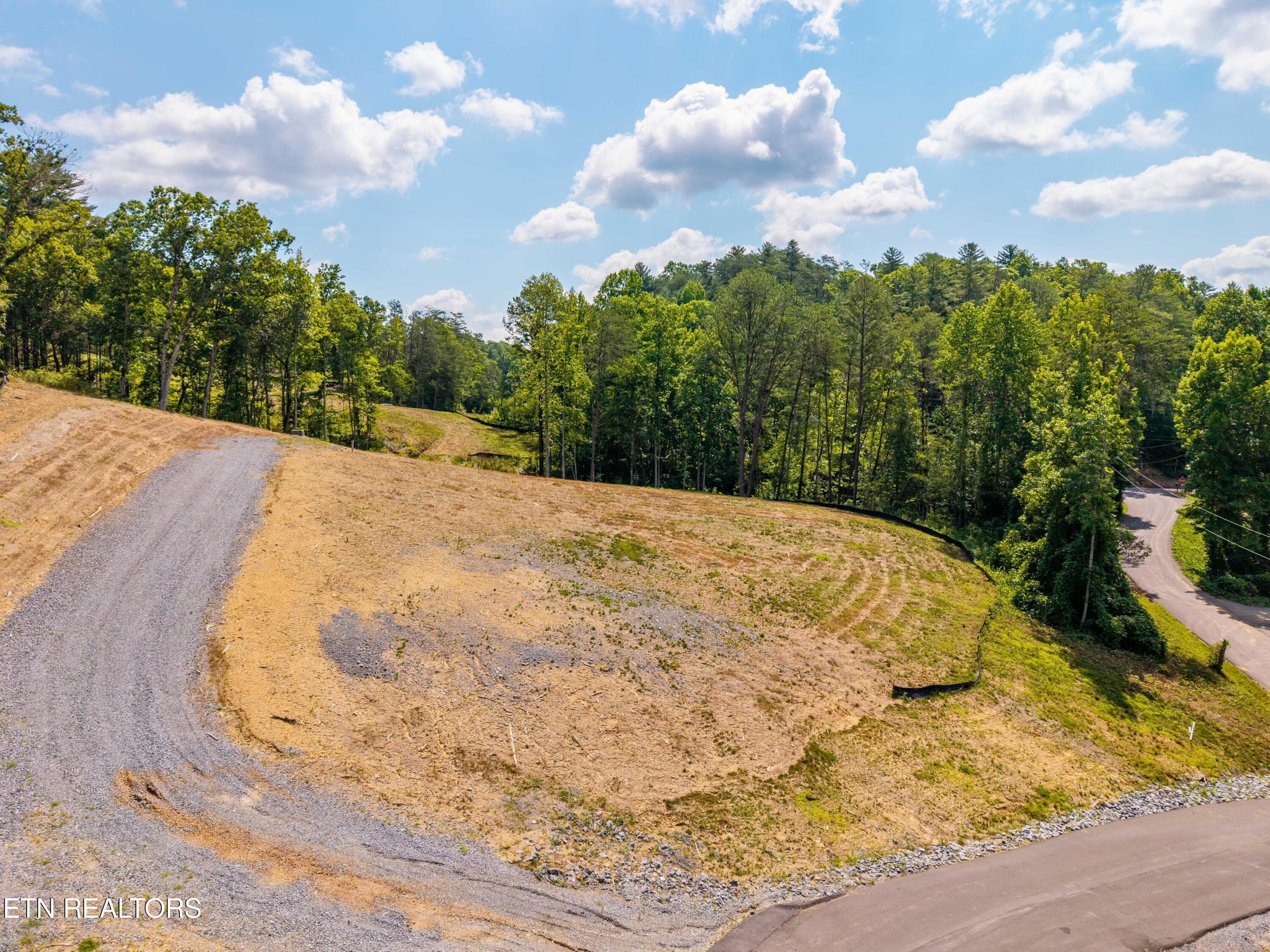 FranklinGrove-108 - Waldens Creek Rd, Sevierville, TN 37862