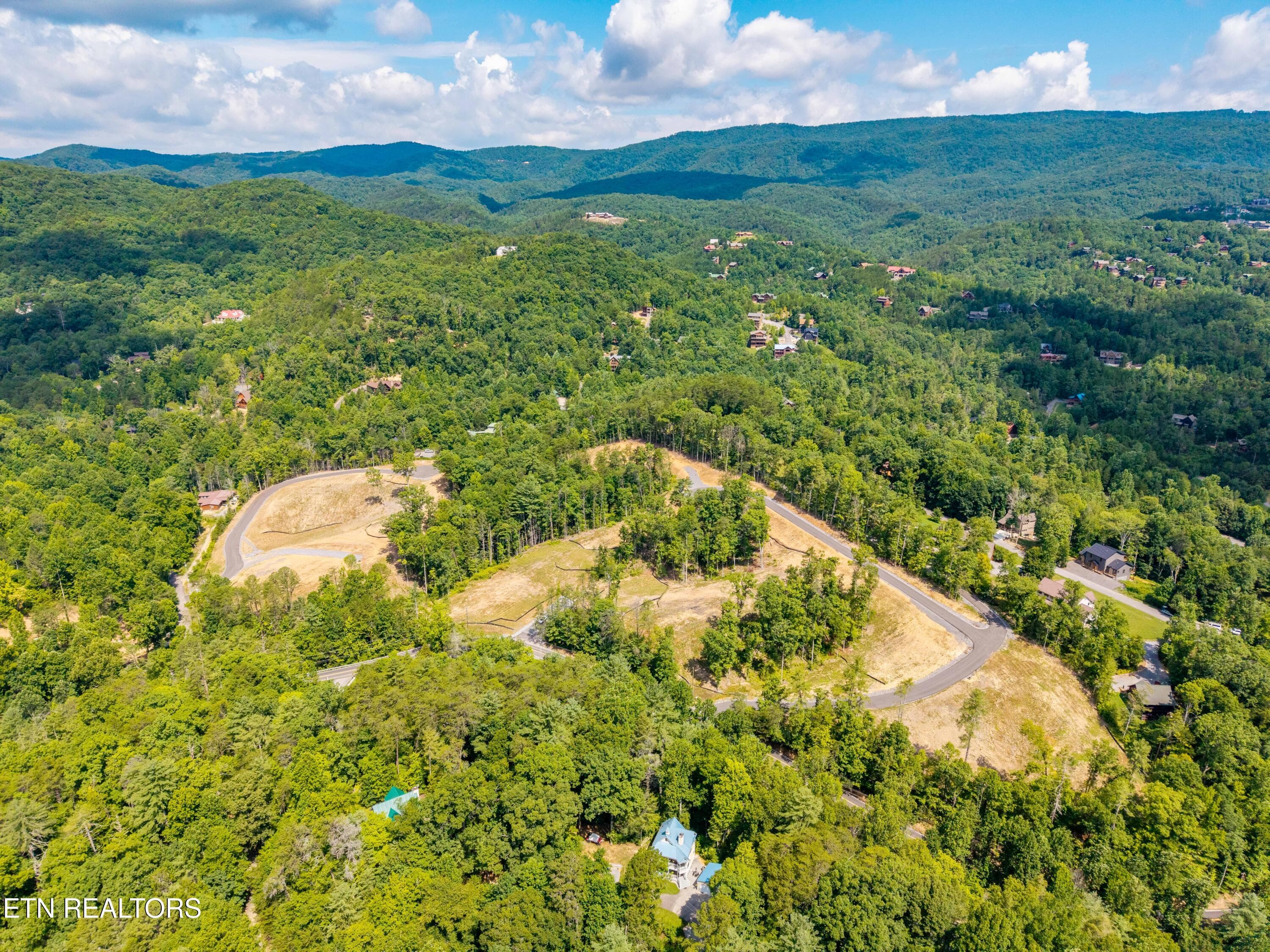 FranklinGrove-129 - Waldens Creek Rd, Sevierville, TN 37862