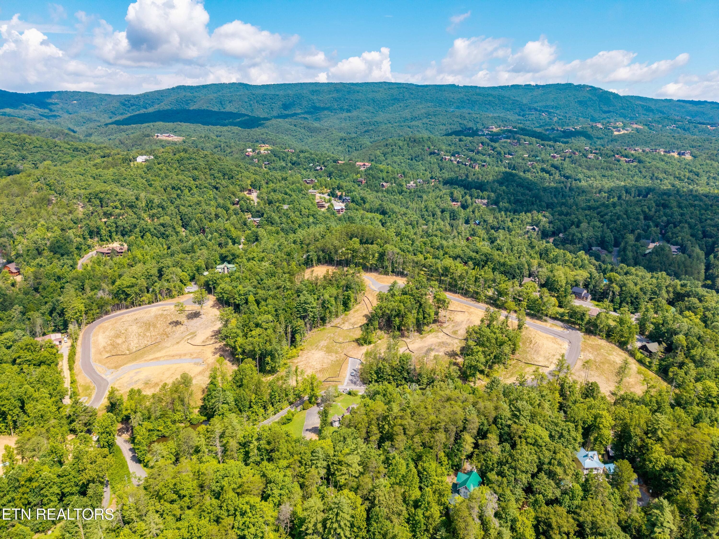 FranklinGrove-130 - Waldens Creek Rd, Sevierville, TN 37862