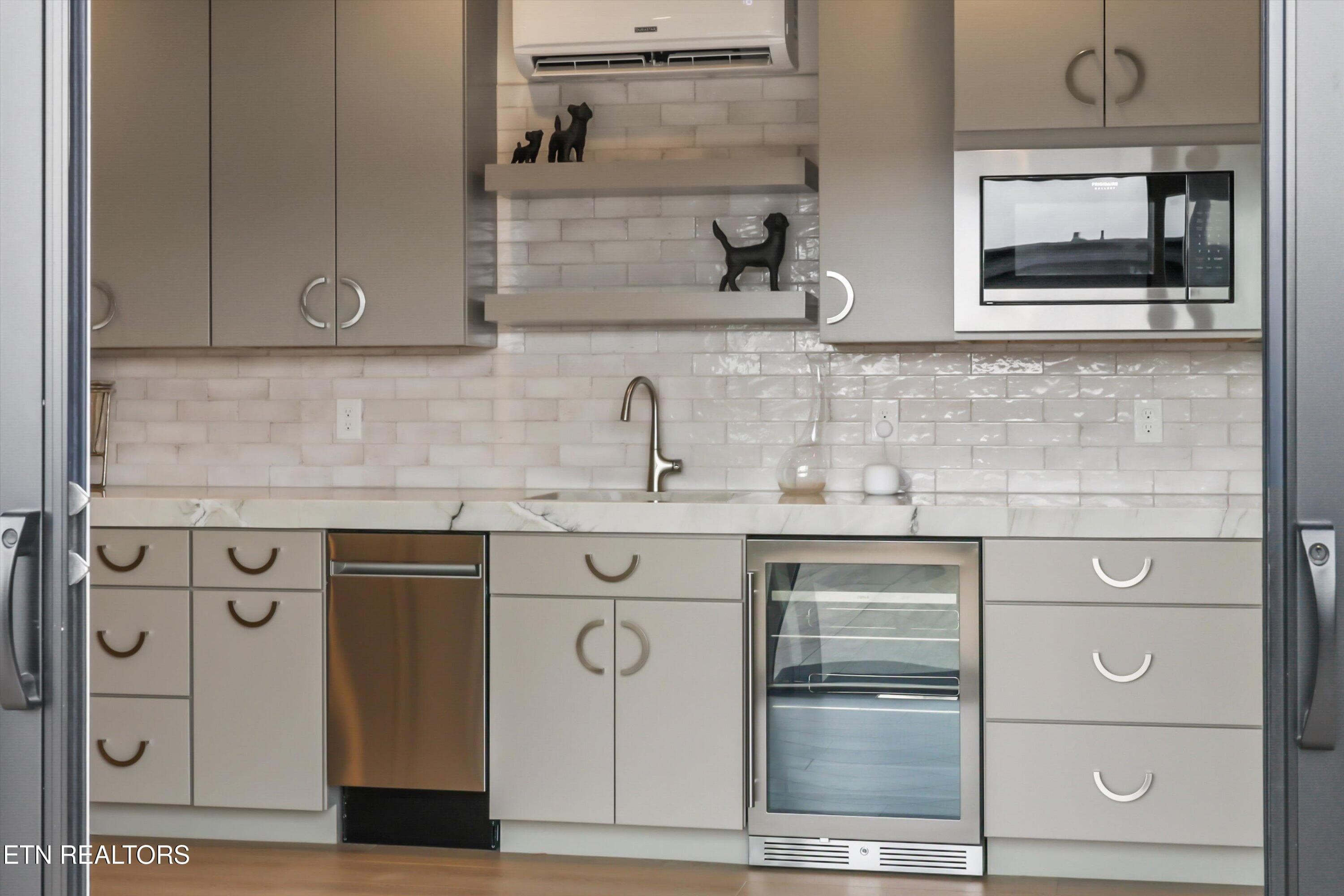 3rd Level Loft Wet Bar - 9437 Horizon Drive, Knoxville, TN 37922, Knoxville