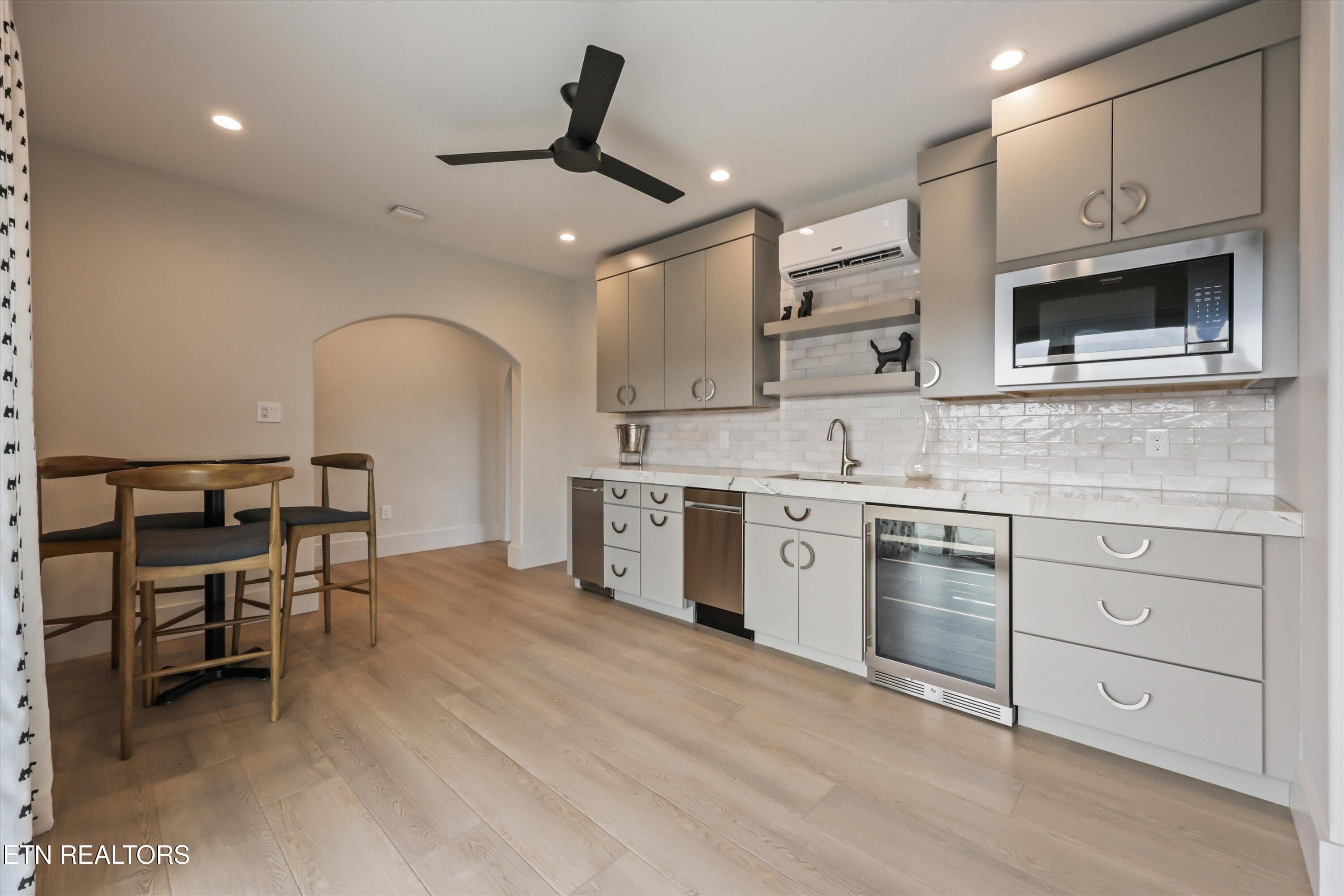 3rd Level Loft to Rooftop - 9437 Horizon Drive, Knoxville, TN 37922, Knoxville